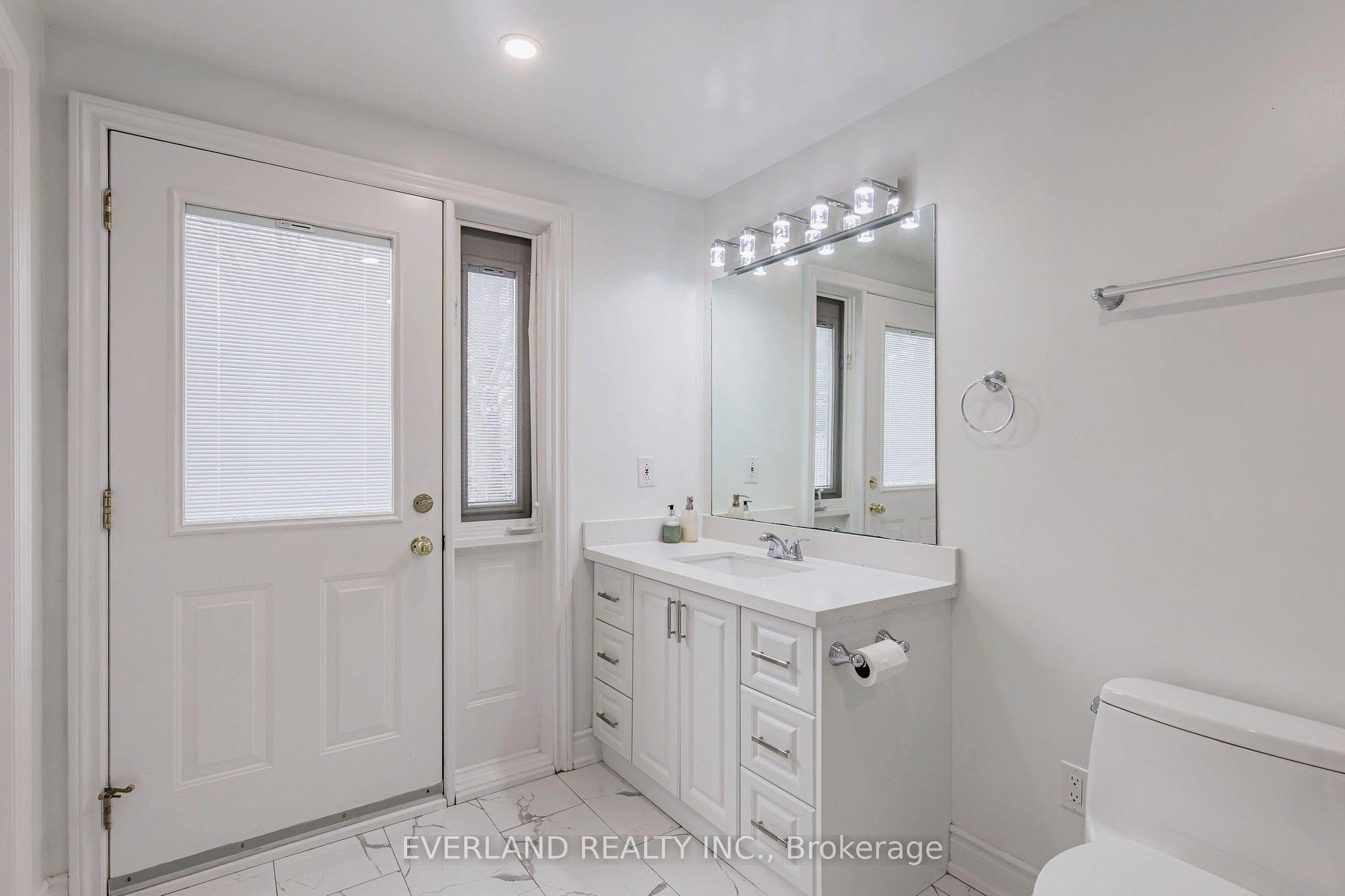 173 Thompson Drive Property Photo 22