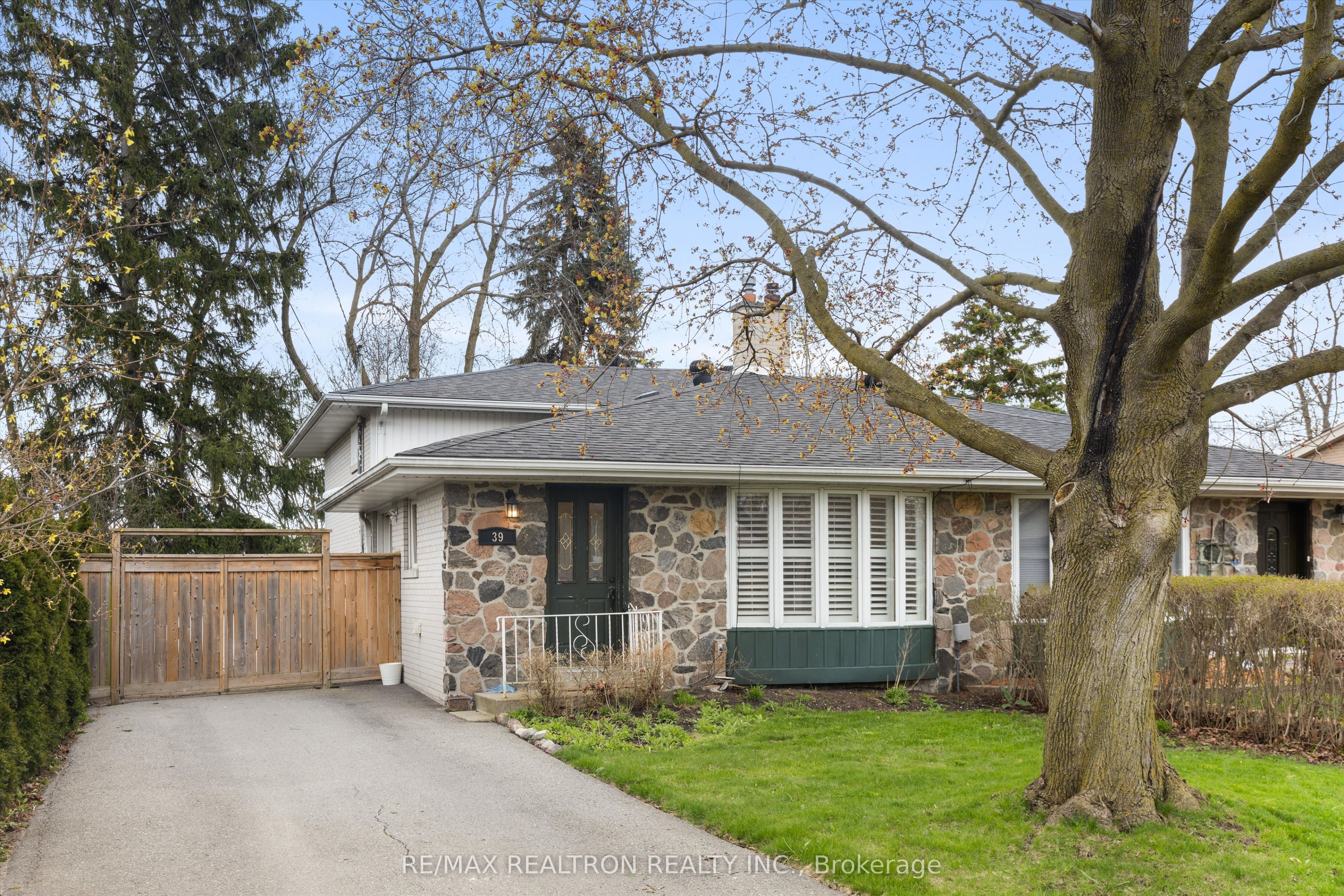 39 Jasper Drive Property Photo 1