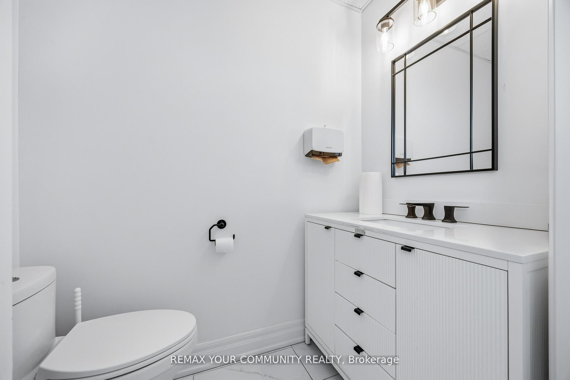 66 Centre Street Property Photo 9