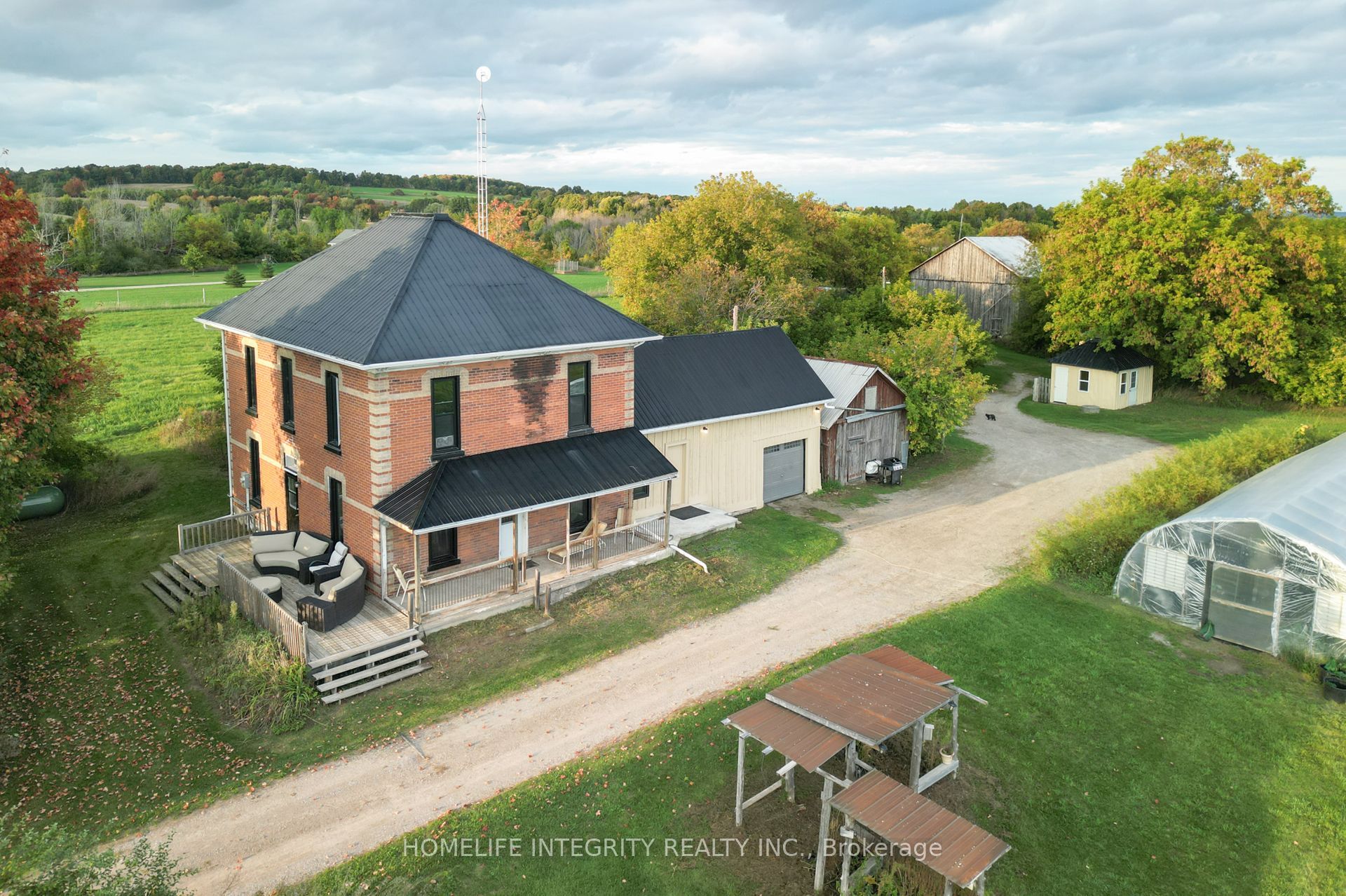 995305 Mono Adjala Townline Property Photo 4
