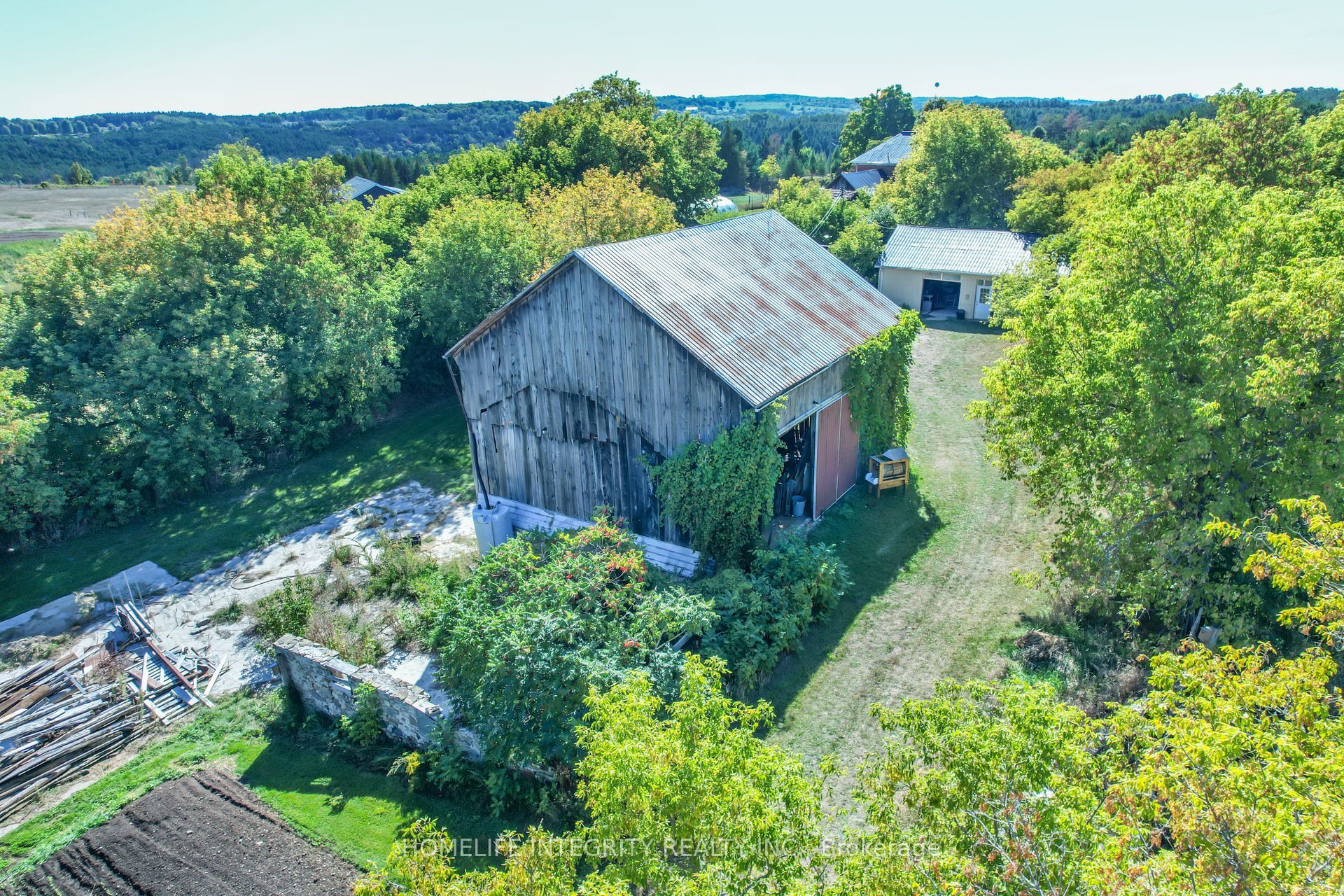 995305 Mono Adjala Townline Property Photo 31