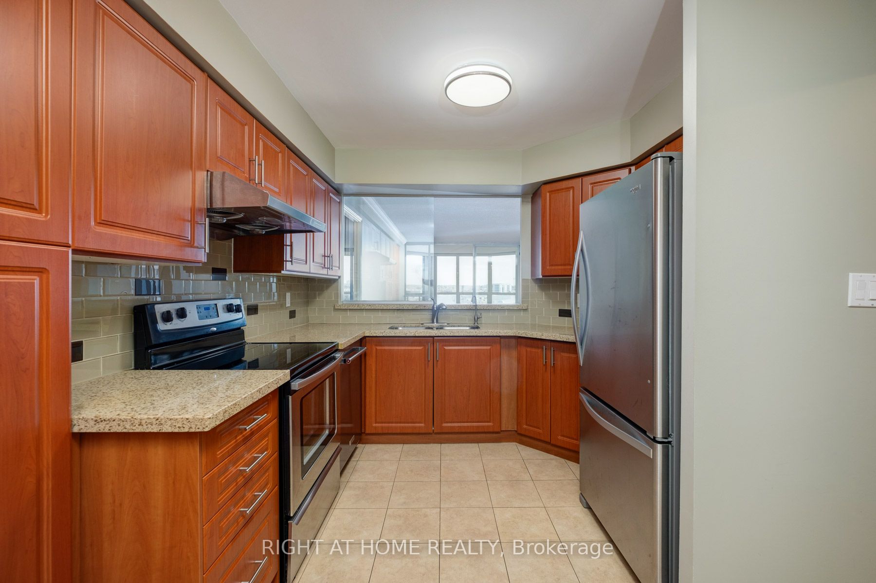 610 Bullock Drive 1116 Property Photo 14