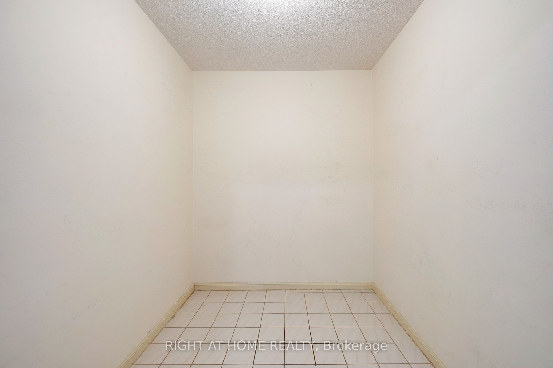 610 Bullock Drive 1116 Property Photo 27