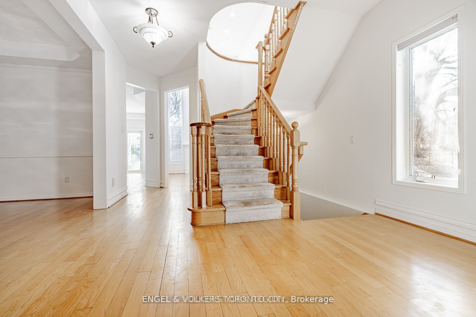 130 Old Colony Road Property Photo 3