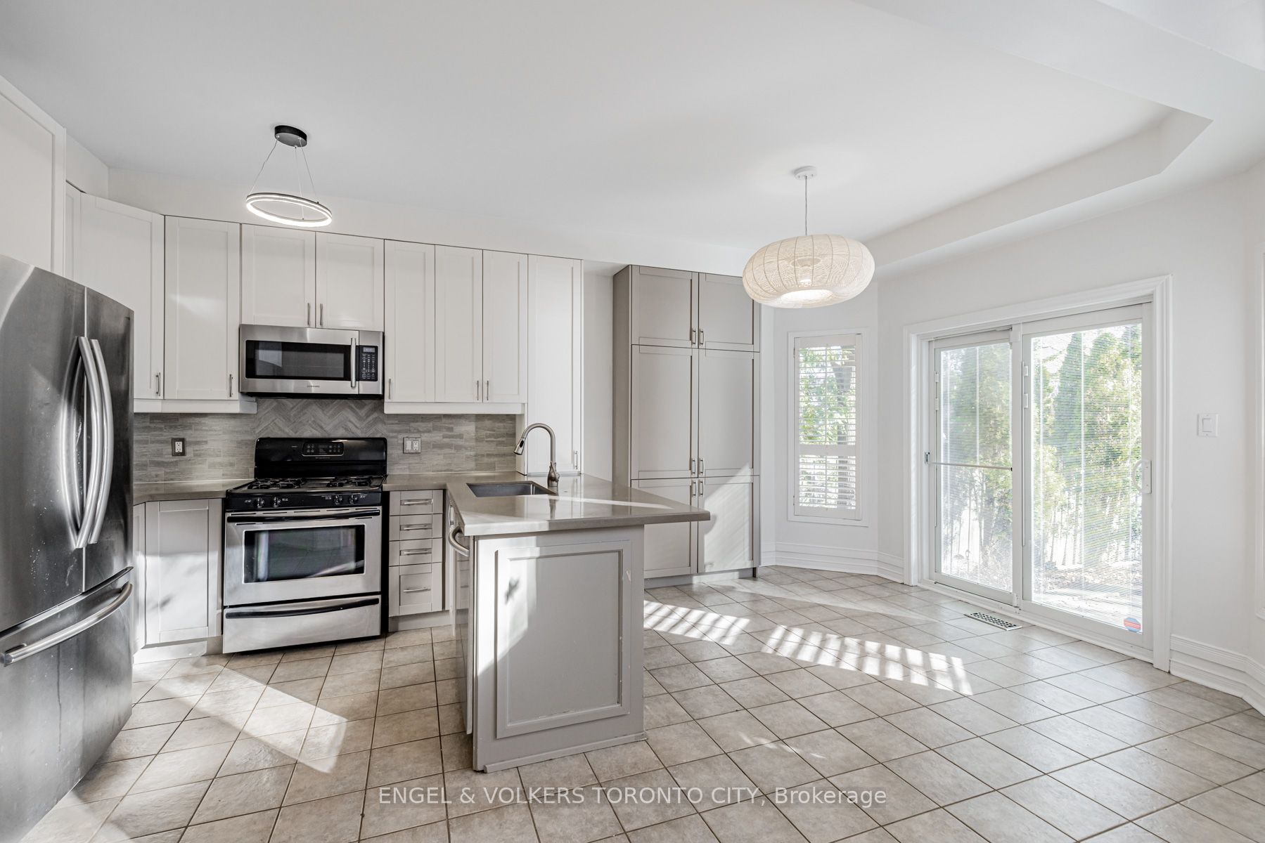 130 Old Colony Road Property Photo 10