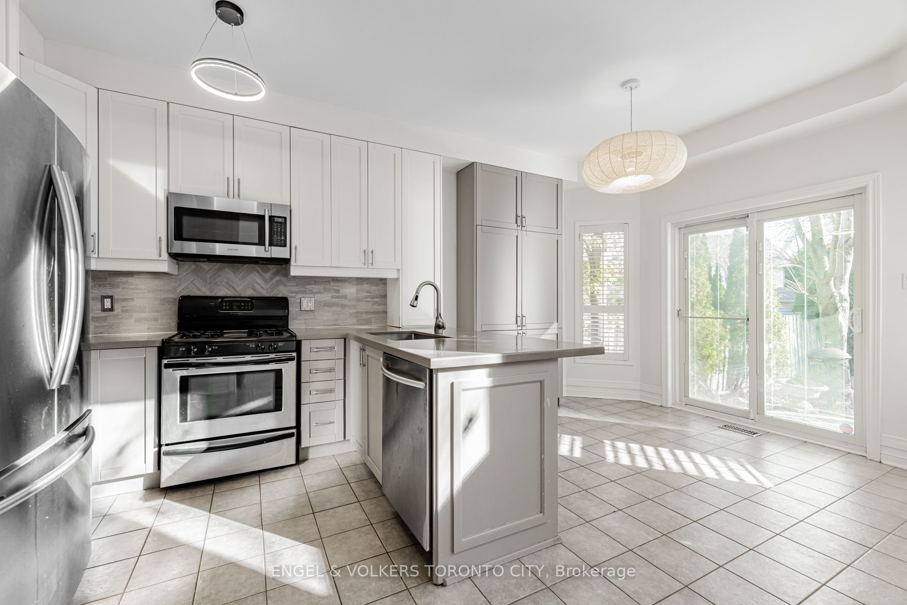 130 Old Colony Road Property Photo 25