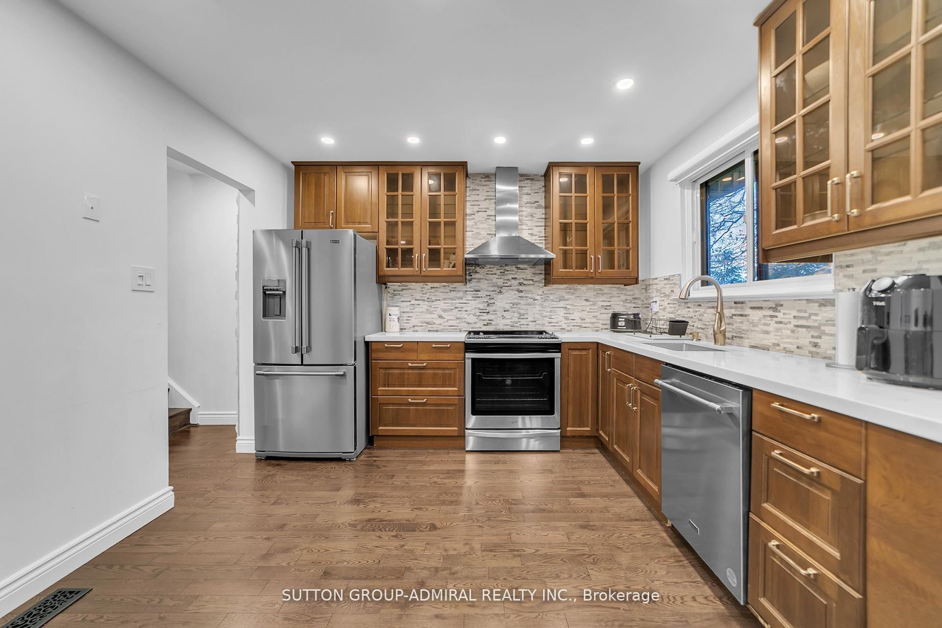 40 Stately Way Property Photo 12