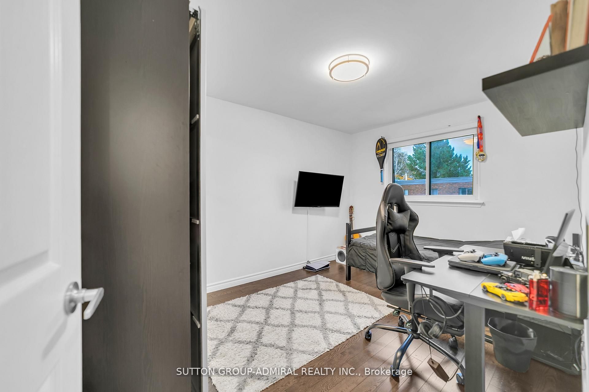 40 Stately Way Property Photo 17