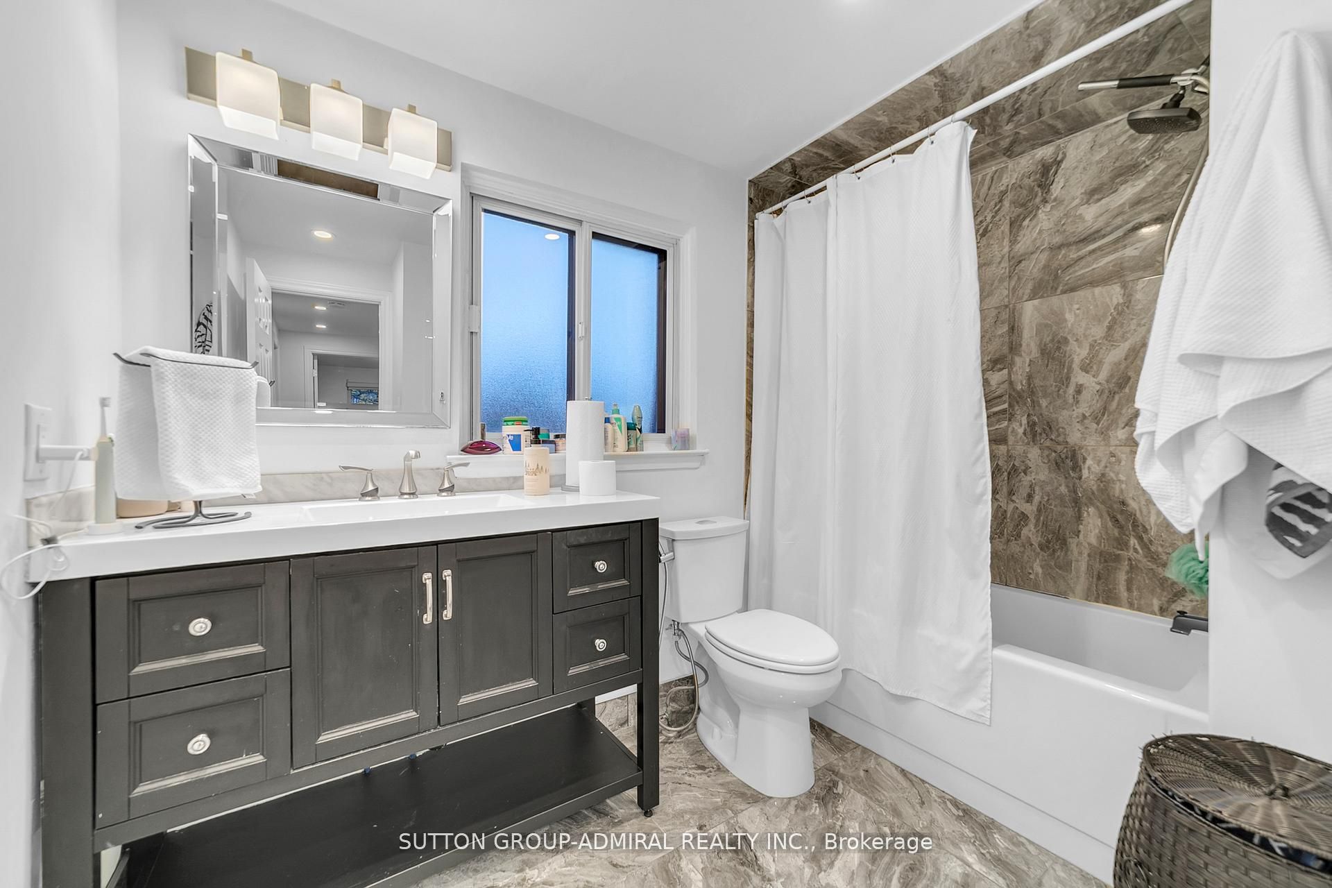 40 Stately Way Property Photo 18