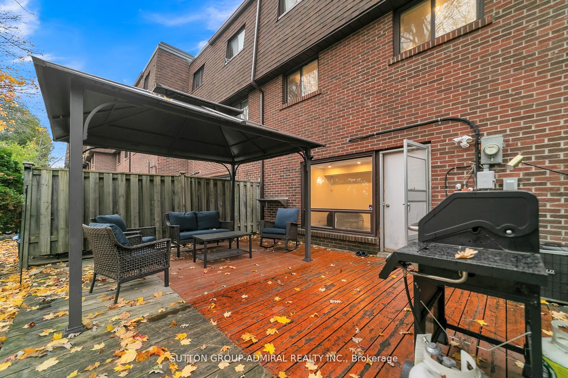 40 Stately Way Property Photo 25
