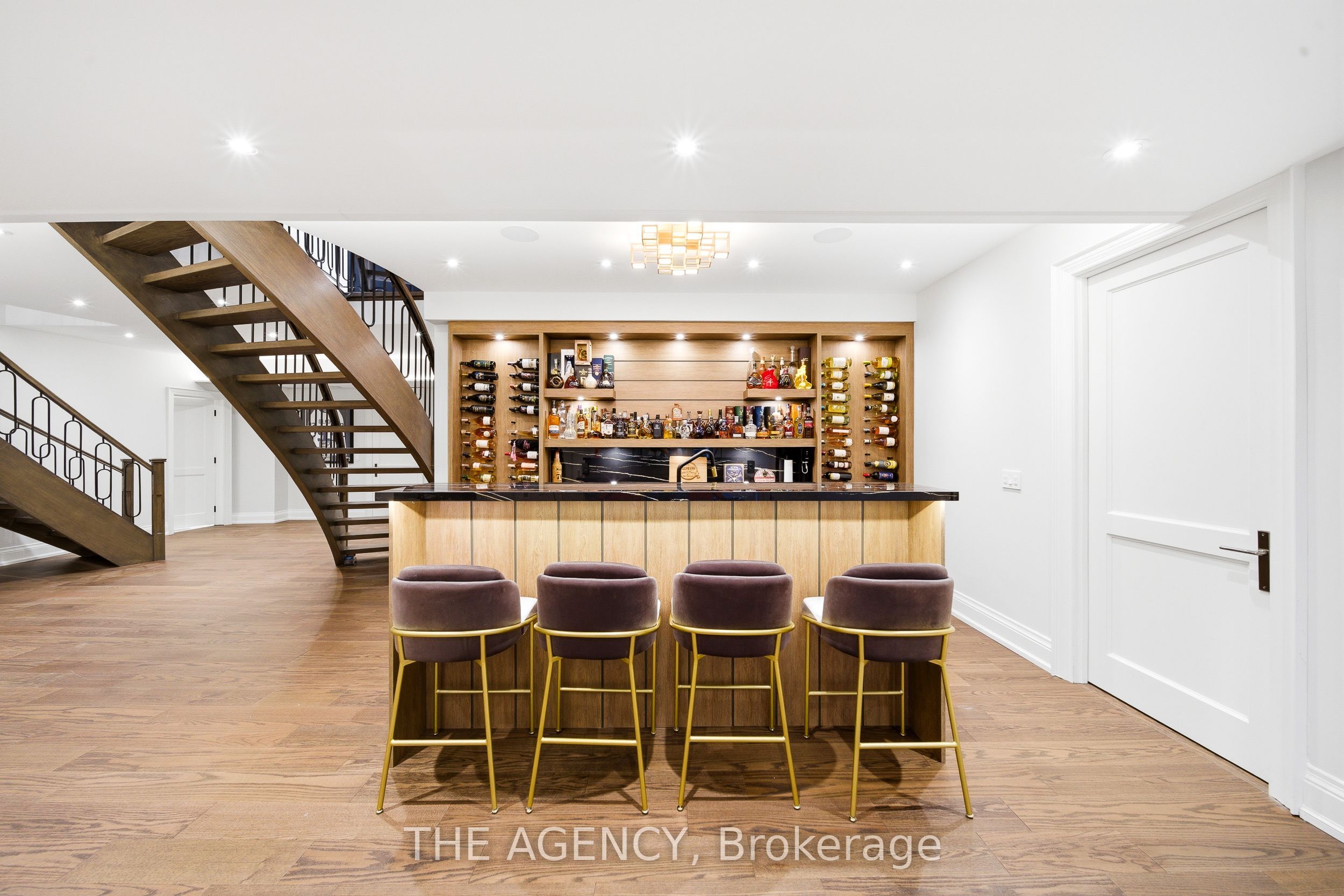 8 Bayview Park Lane Property Photo 29