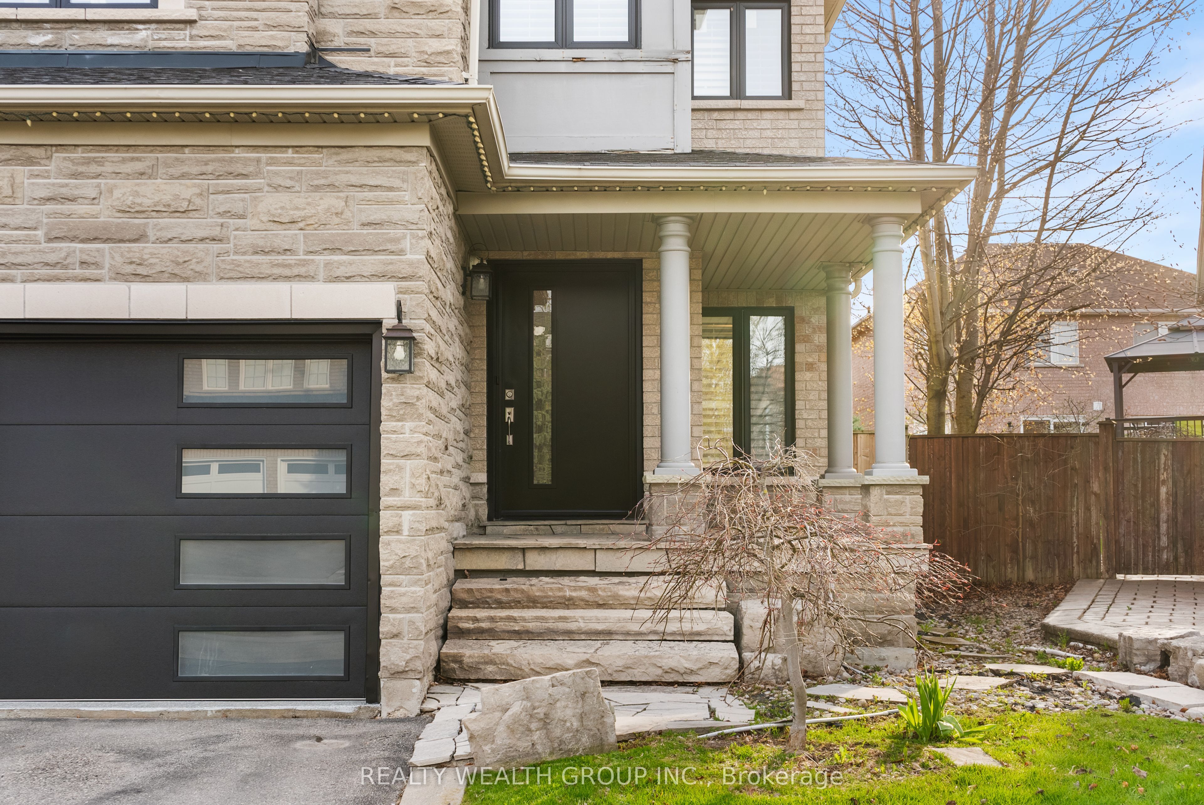 185 Regency View Heights Property Photo 3