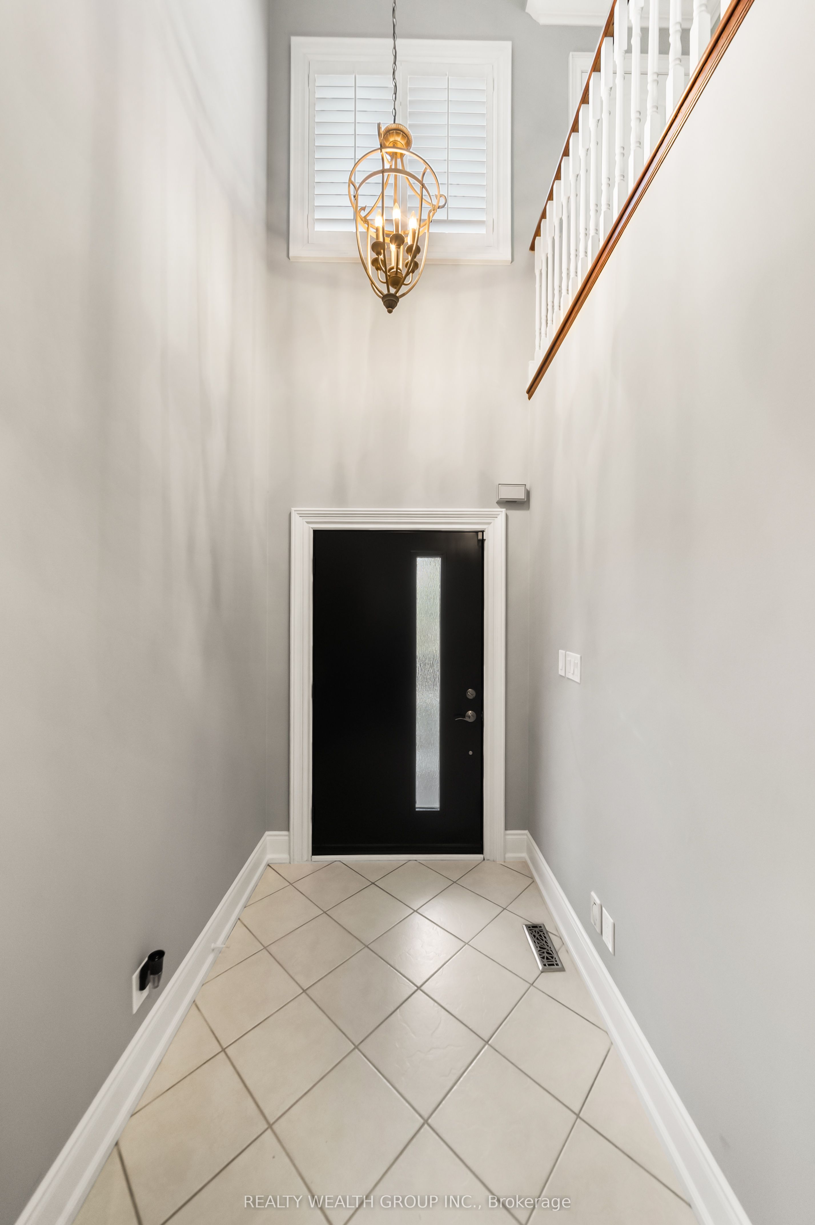 185 Regency View Heights Property Photo 5