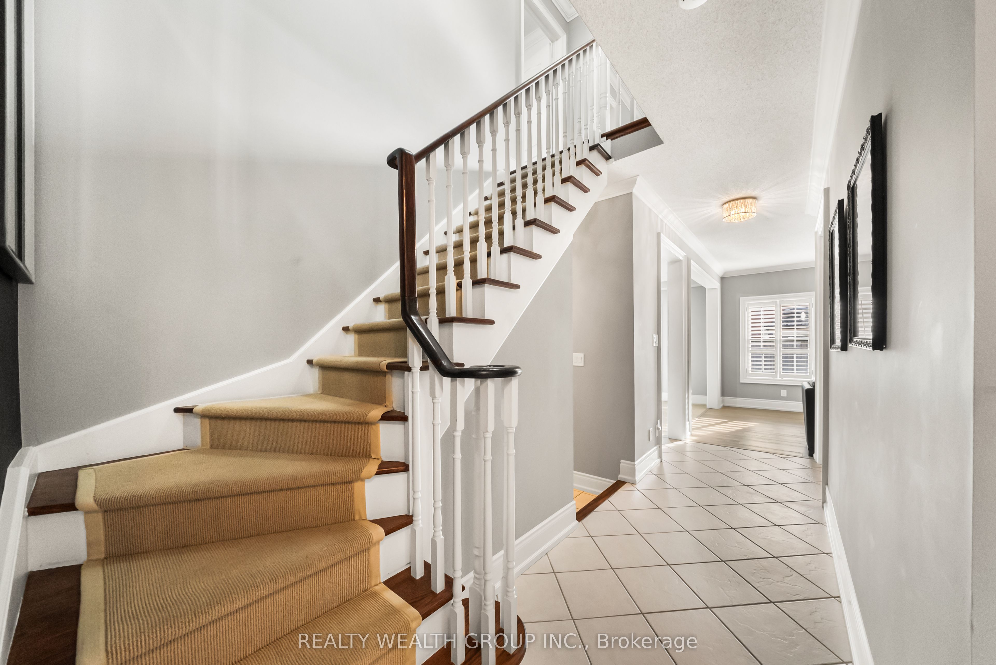 185 Regency View Heights Property Photo 9