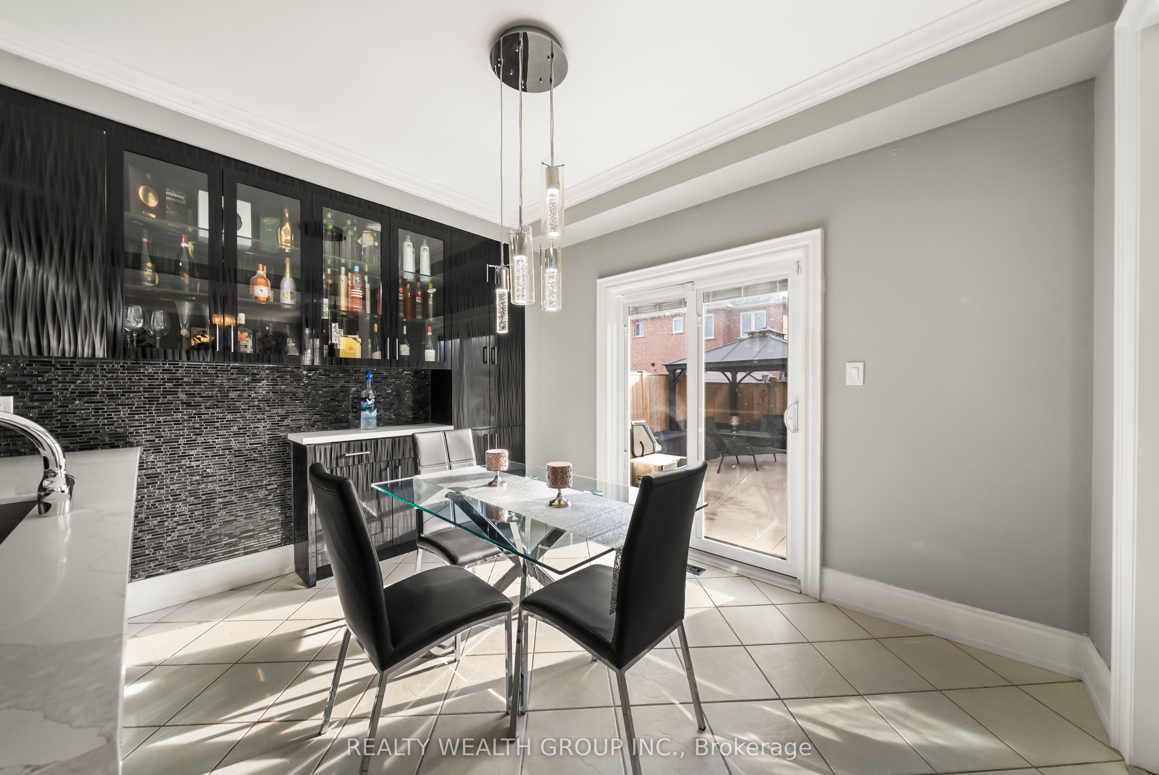185 Regency View Heights Property Photo 15