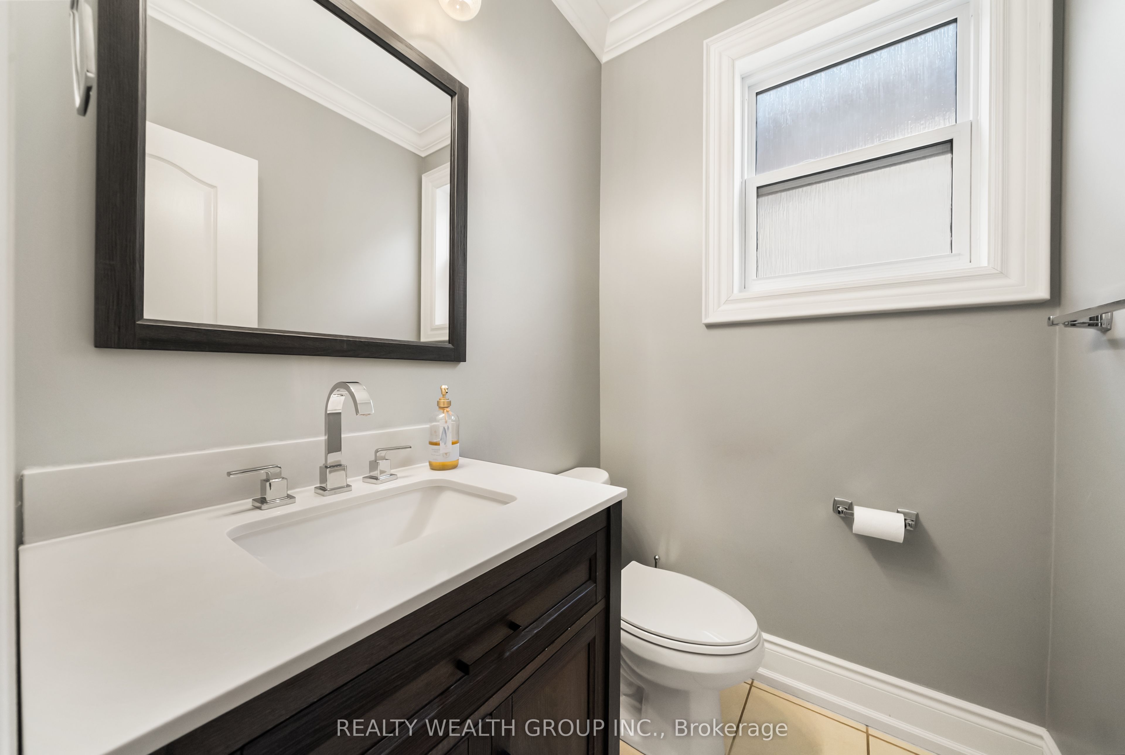 185 Regency View Heights Property Photo 23