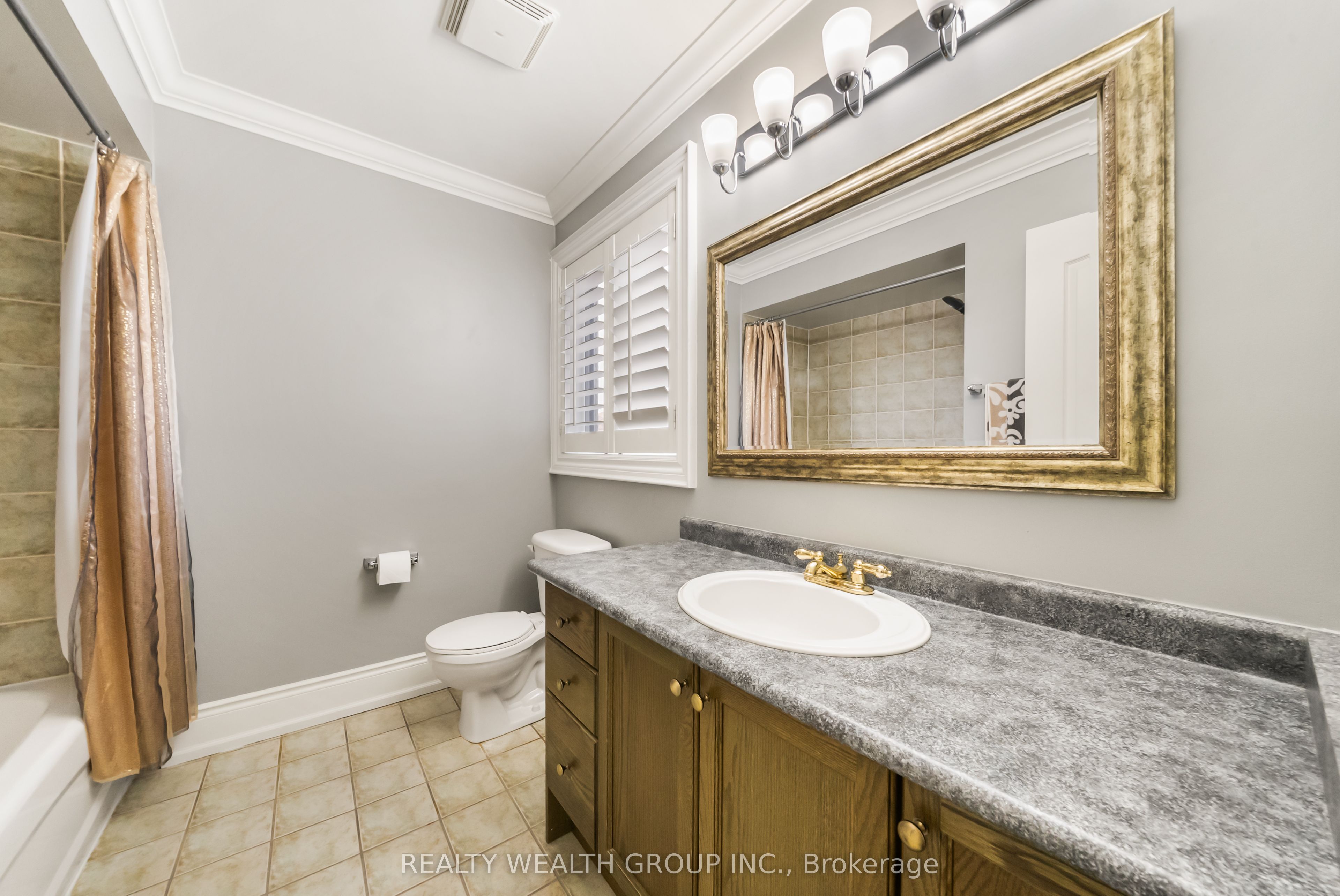 185 Regency View Heights Property Photo 29