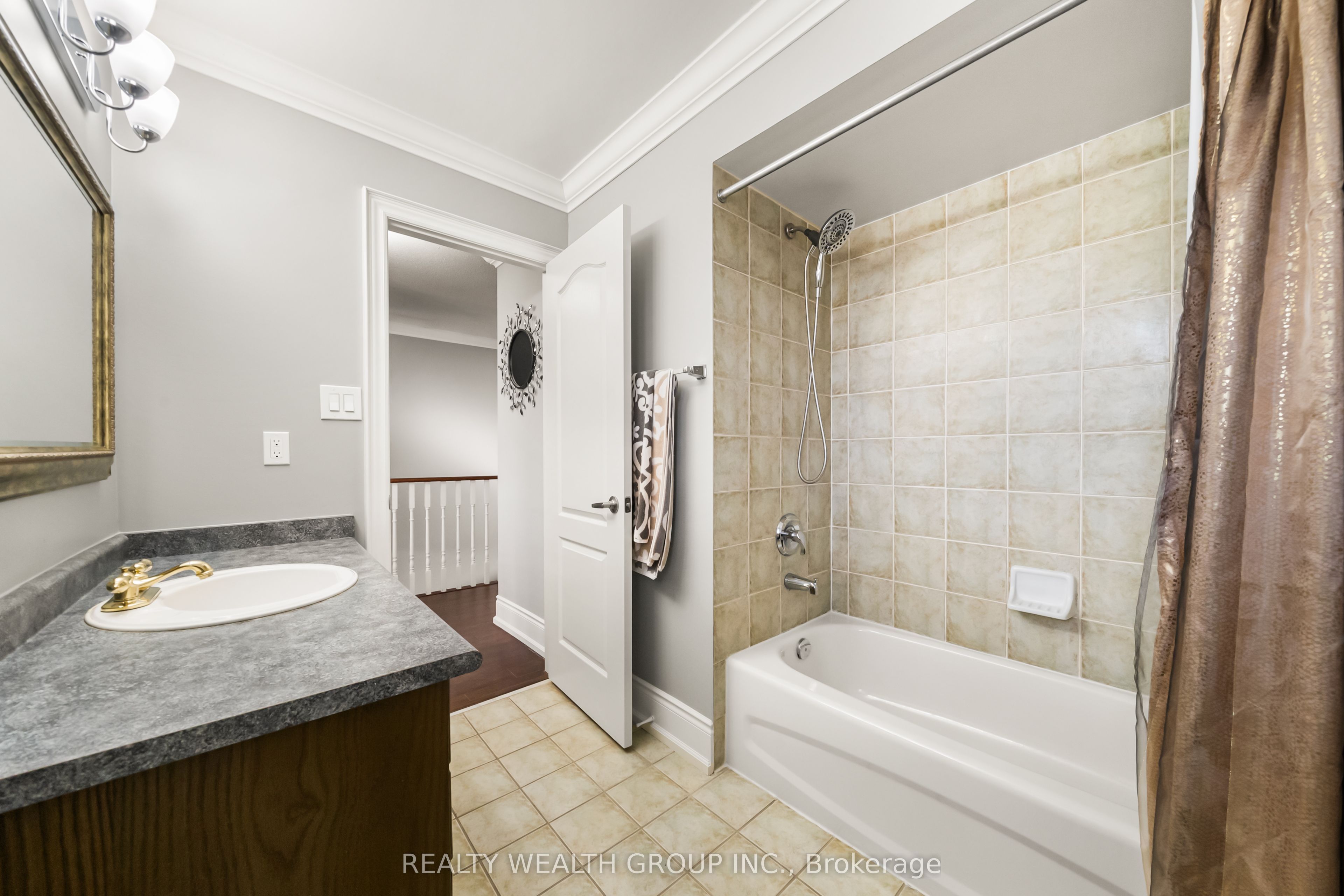 185 Regency View Heights Property Photo 30