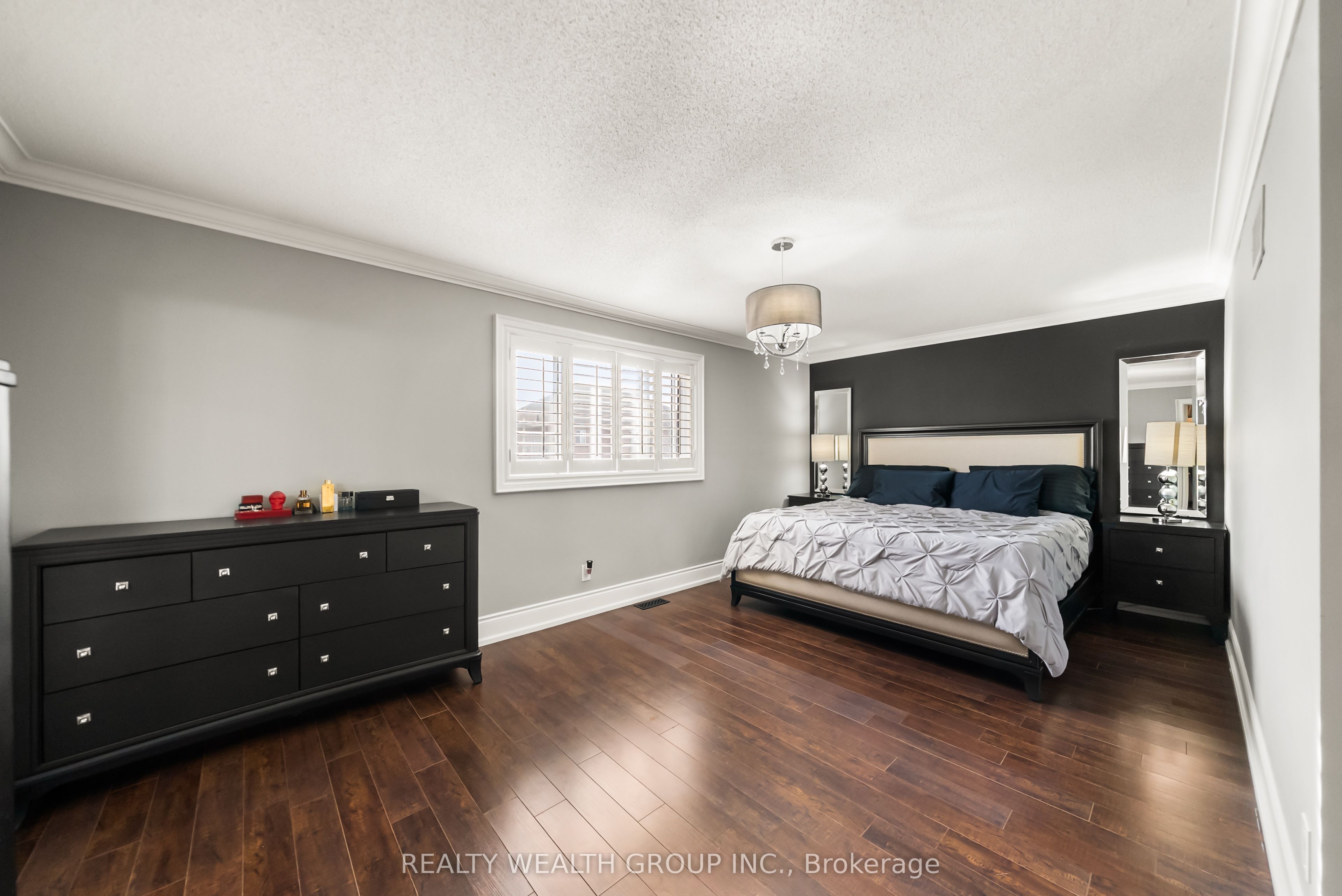 185 Regency View Heights Property Photo 36