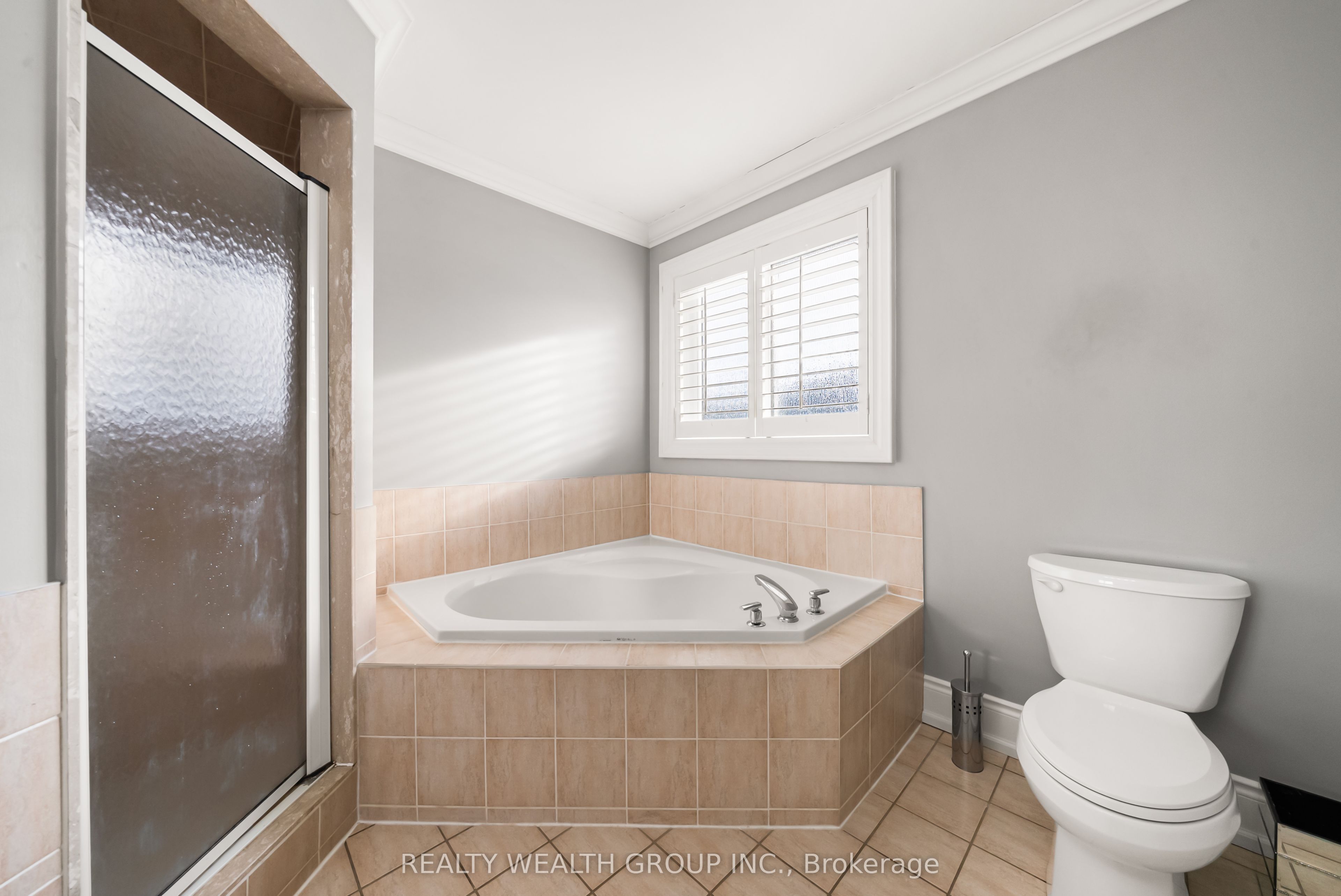 185 Regency View Heights Property Photo 40