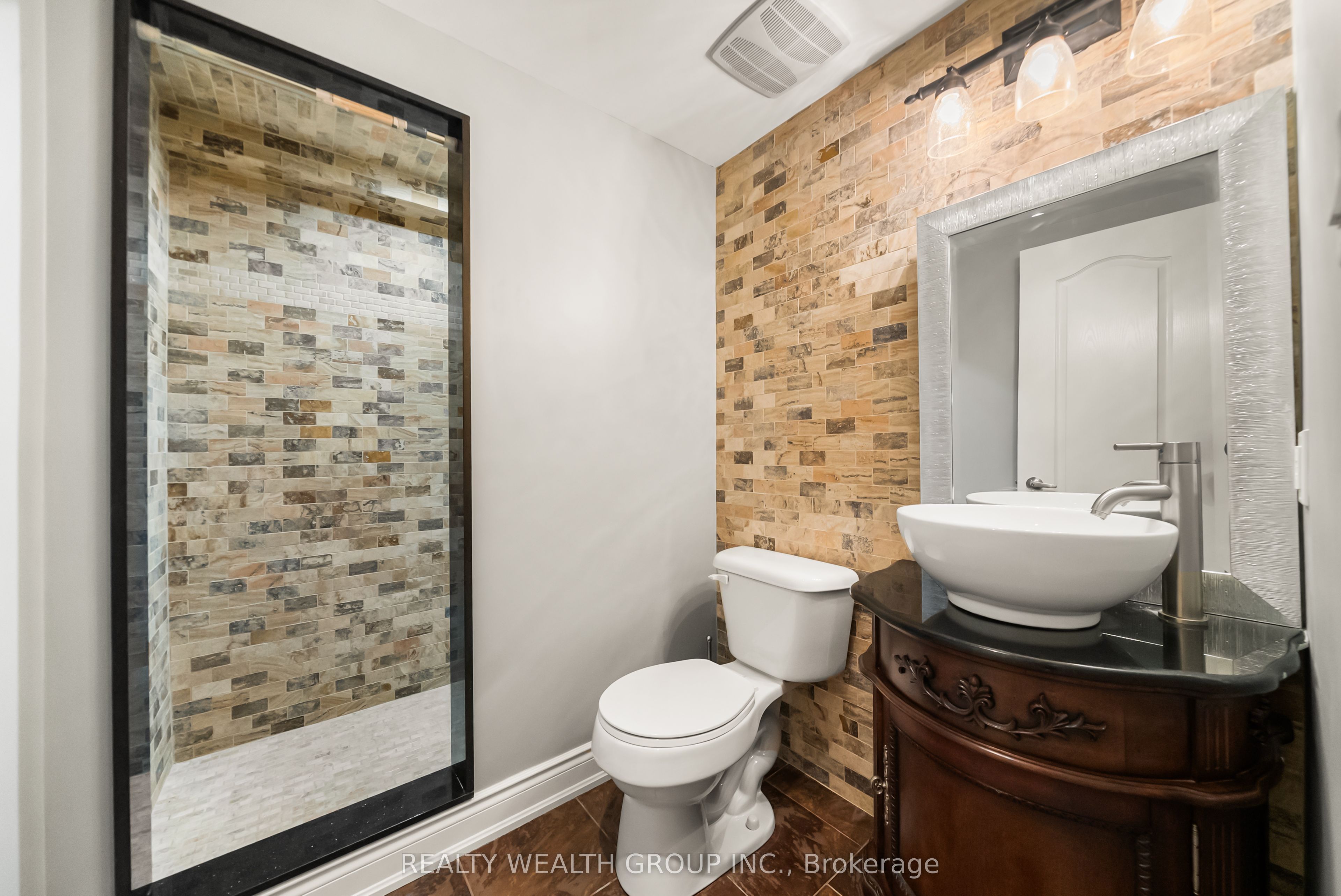185 Regency View Heights Property Photo 46