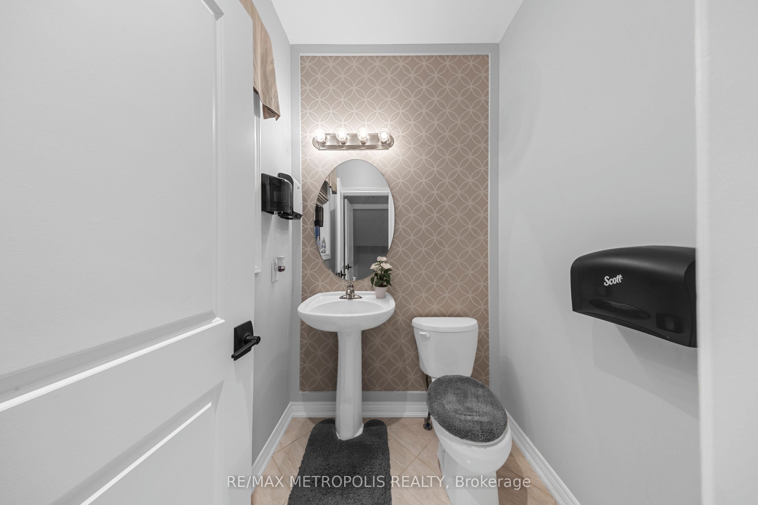 118 Lorne Thomas Place Property Photo 29