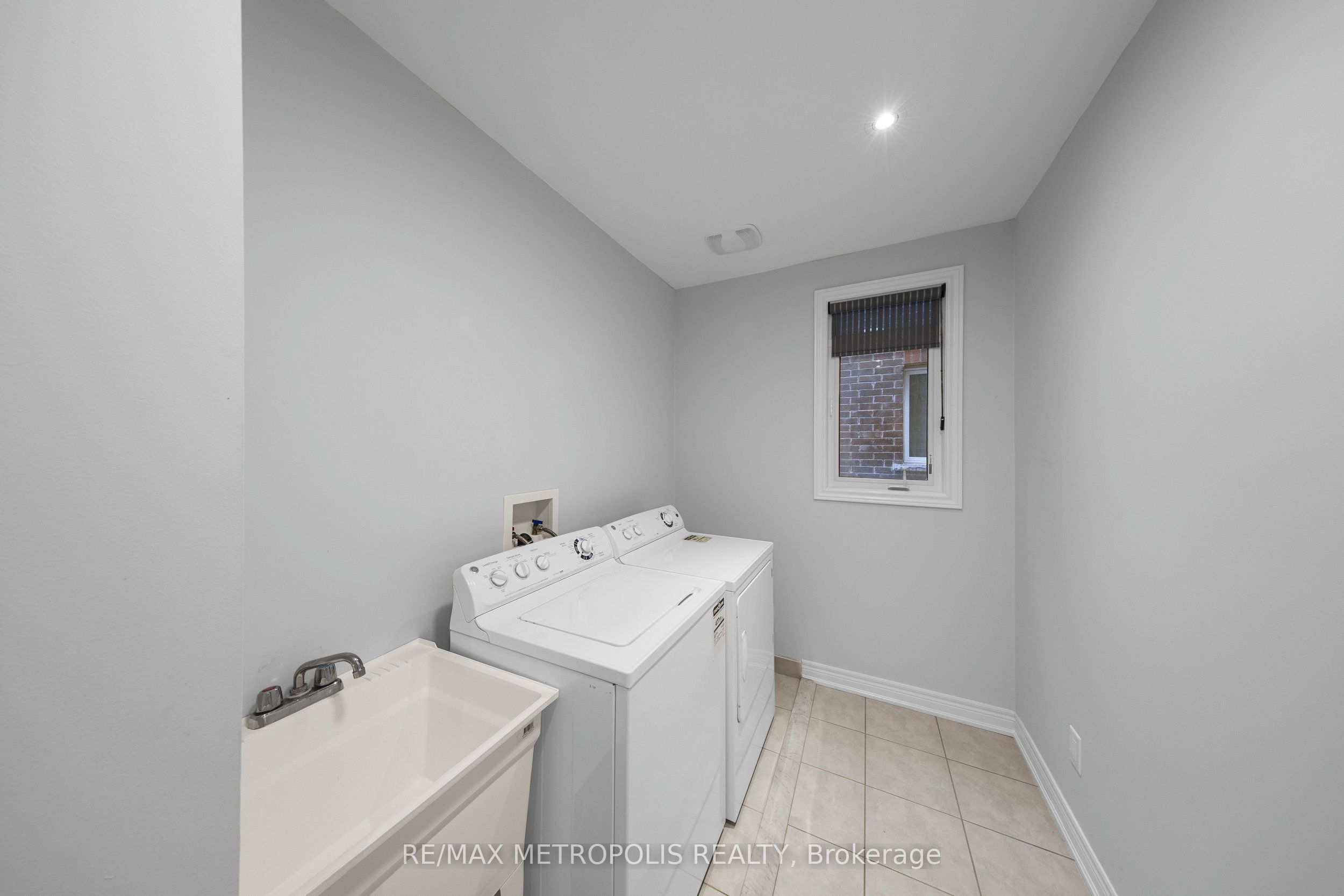118 Lorne Thomas Place Property Photo 50