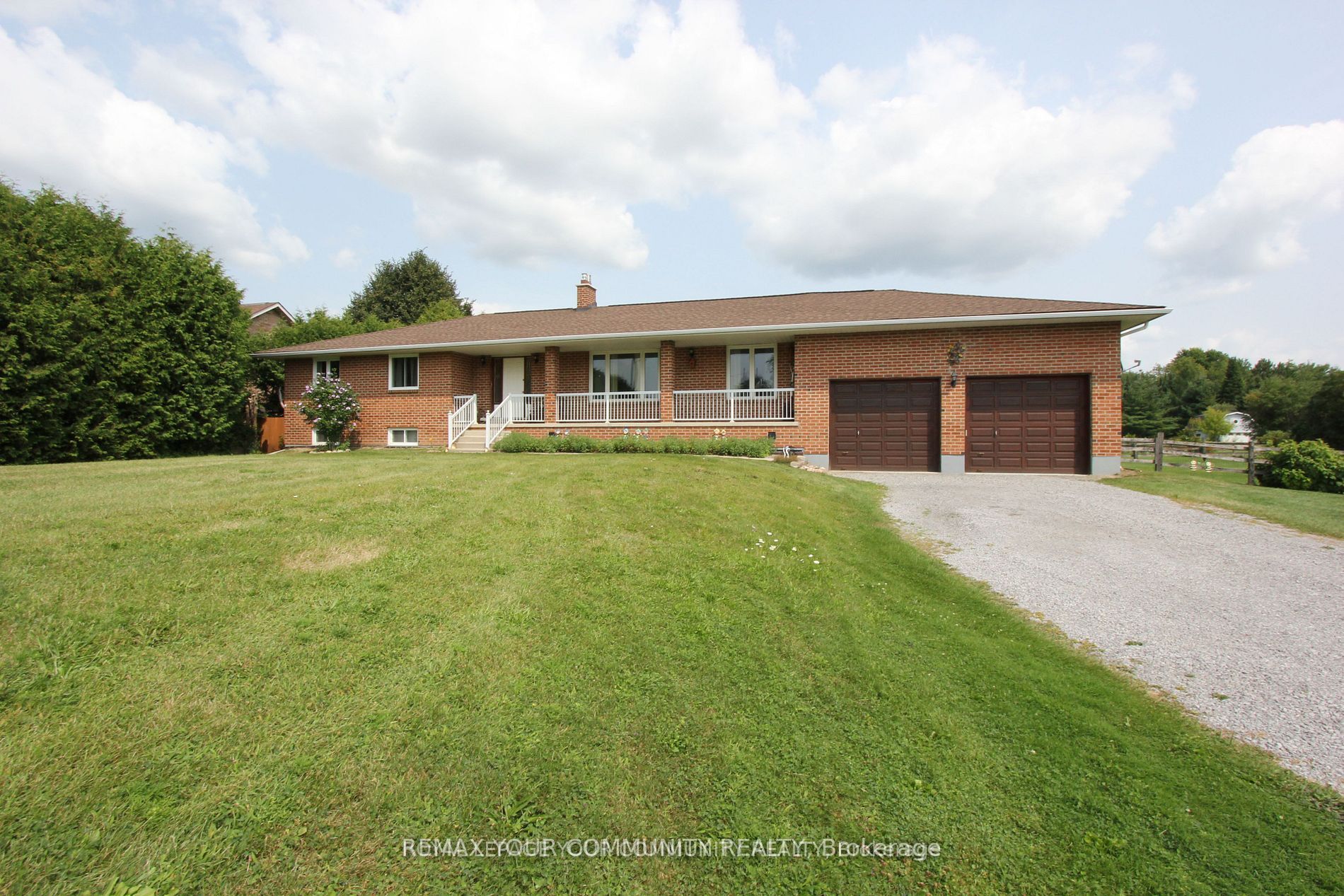 20161 Bathurst Street Property Photo 1