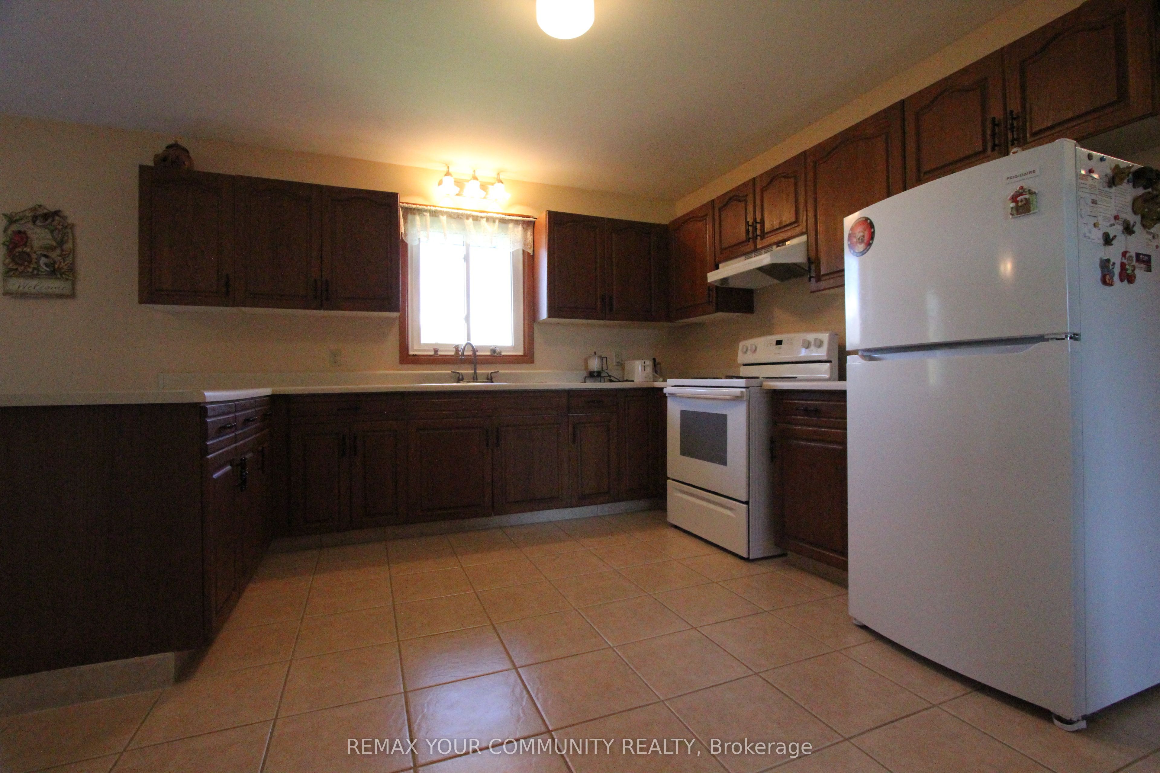 20161 Bathurst Street Property Photo 17