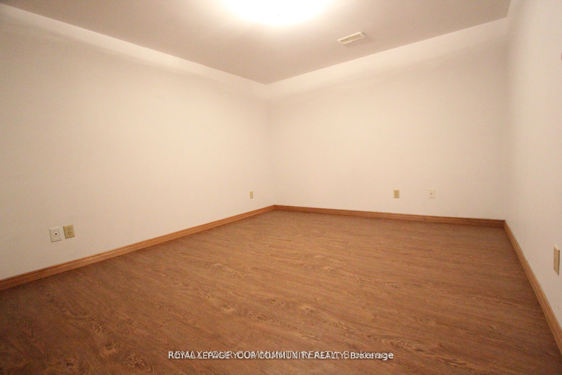 20161 Bathurst Street Property Photo 30