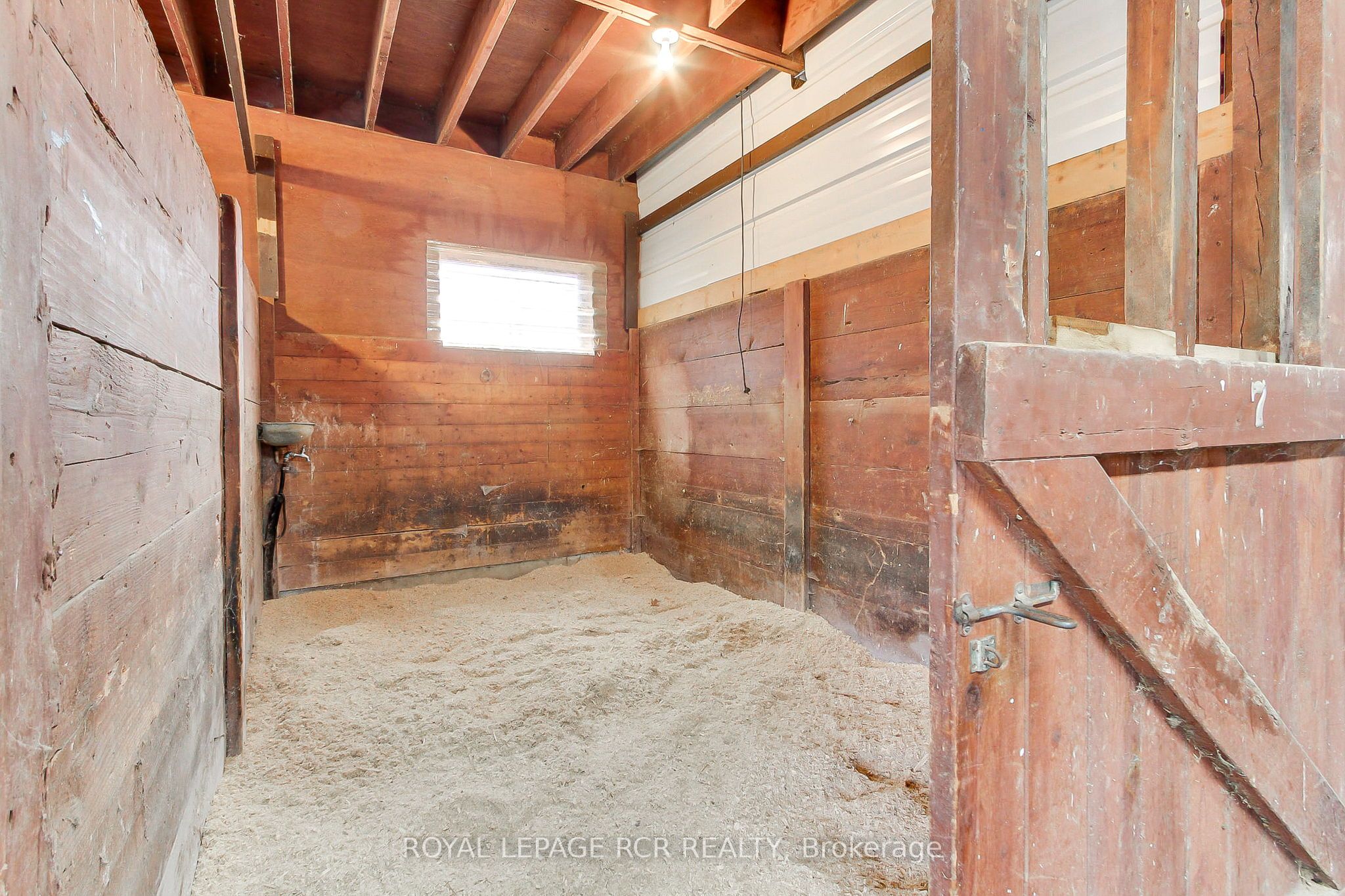 3591 Line 12 Property Photo 32