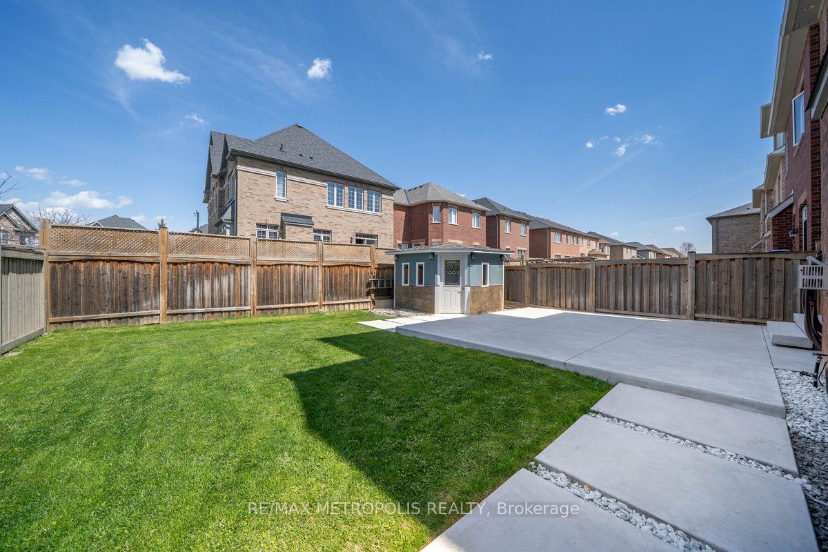 115 Pelee Avenue Property Photo 27