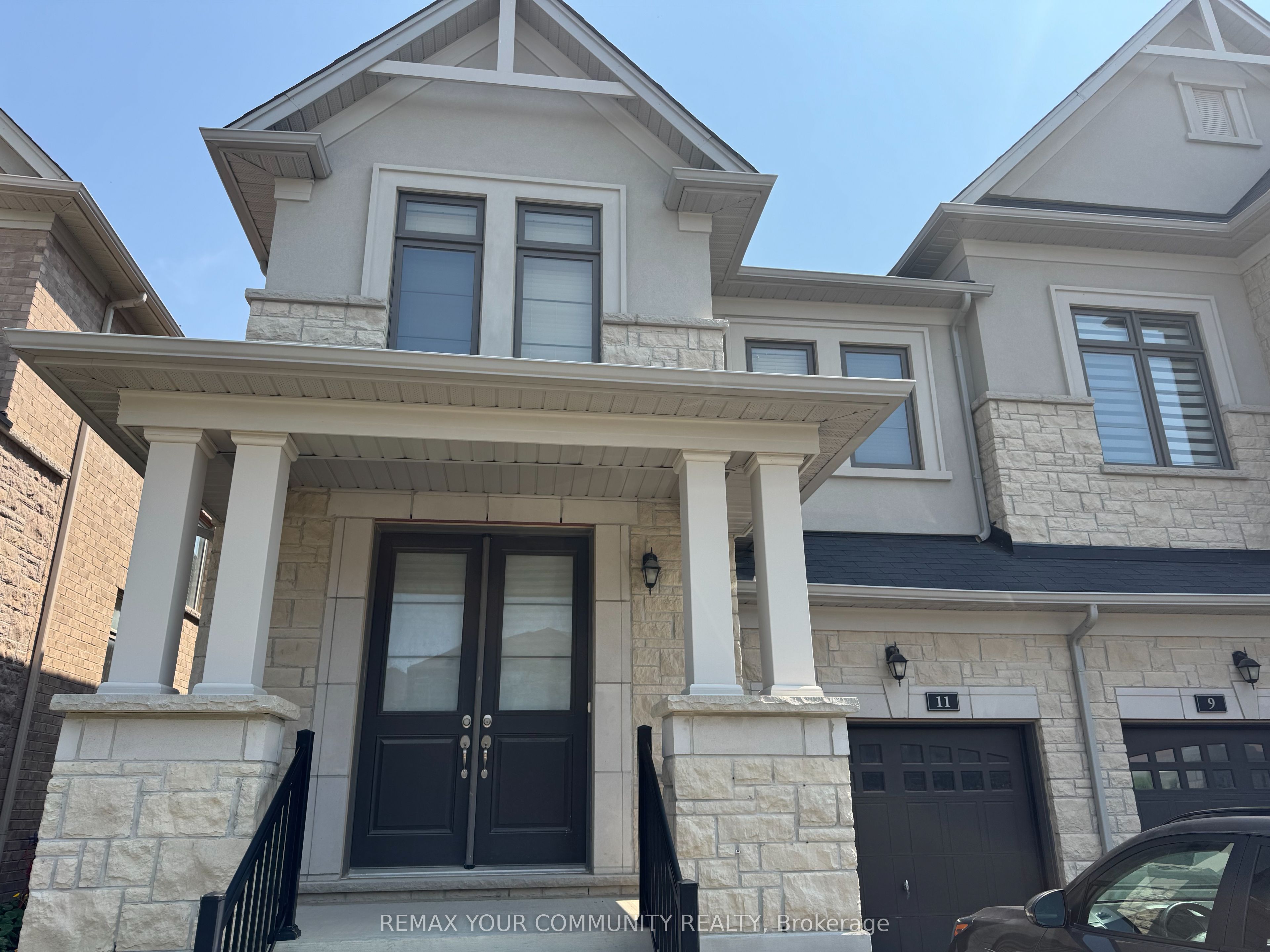 11 John Smith Street Property Photo 1