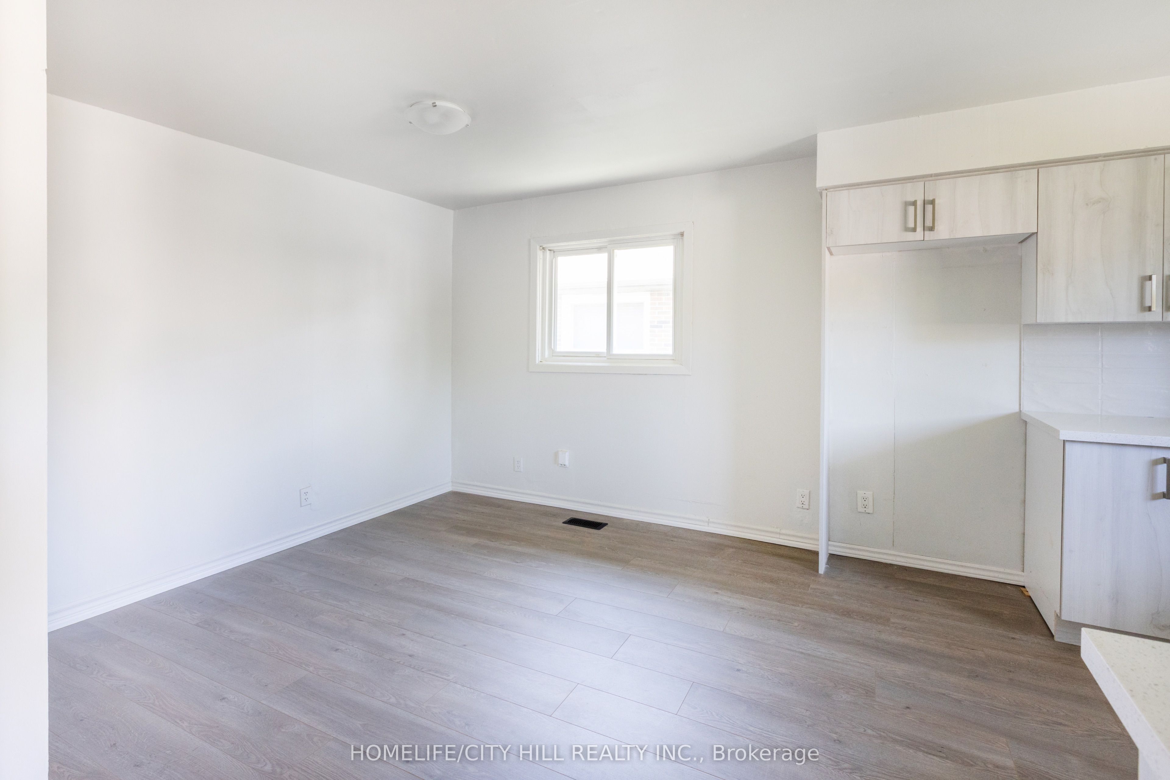 347 Hollywood Drive Property Photo 16