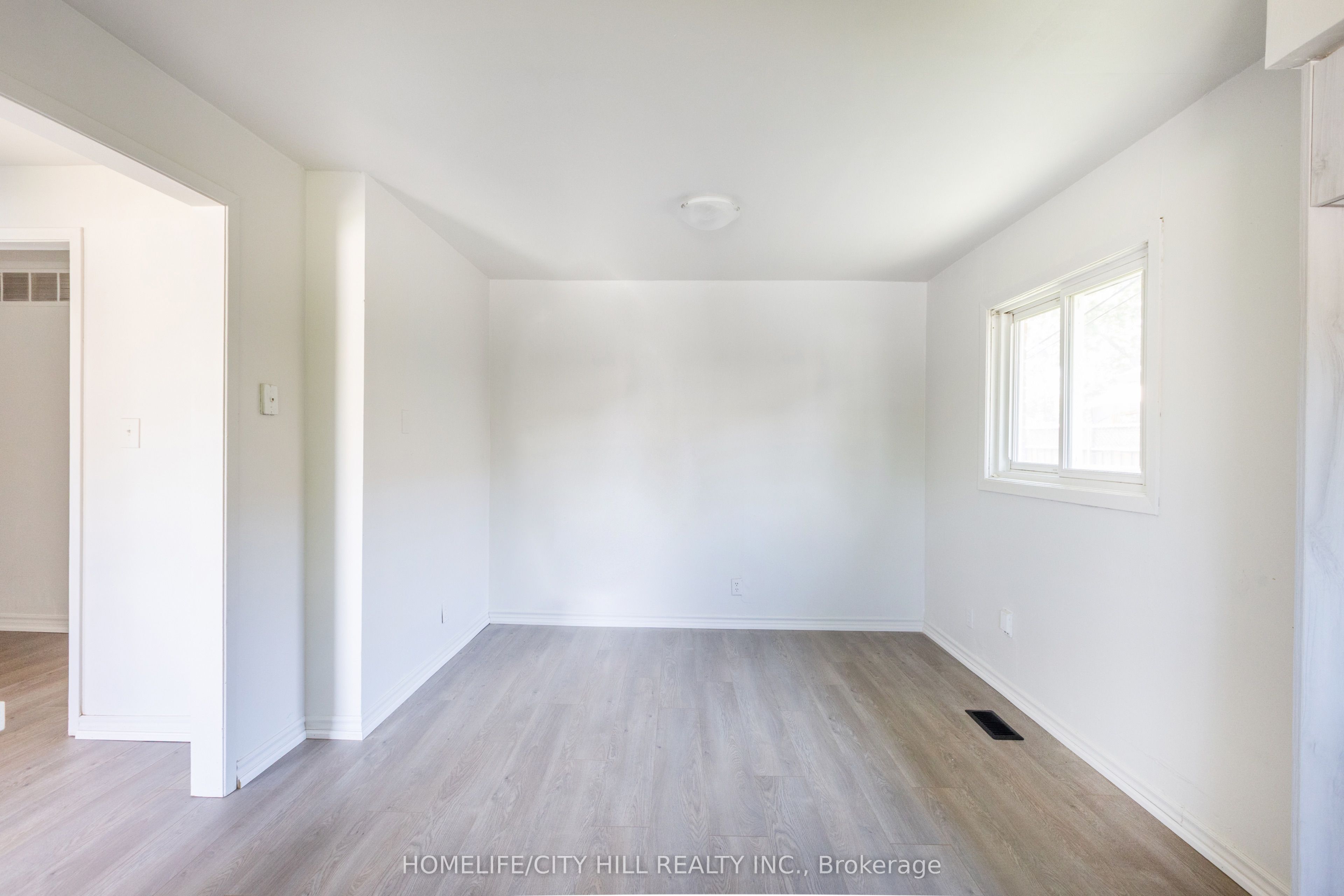 347 Hollywood Drive Property Photo 17
