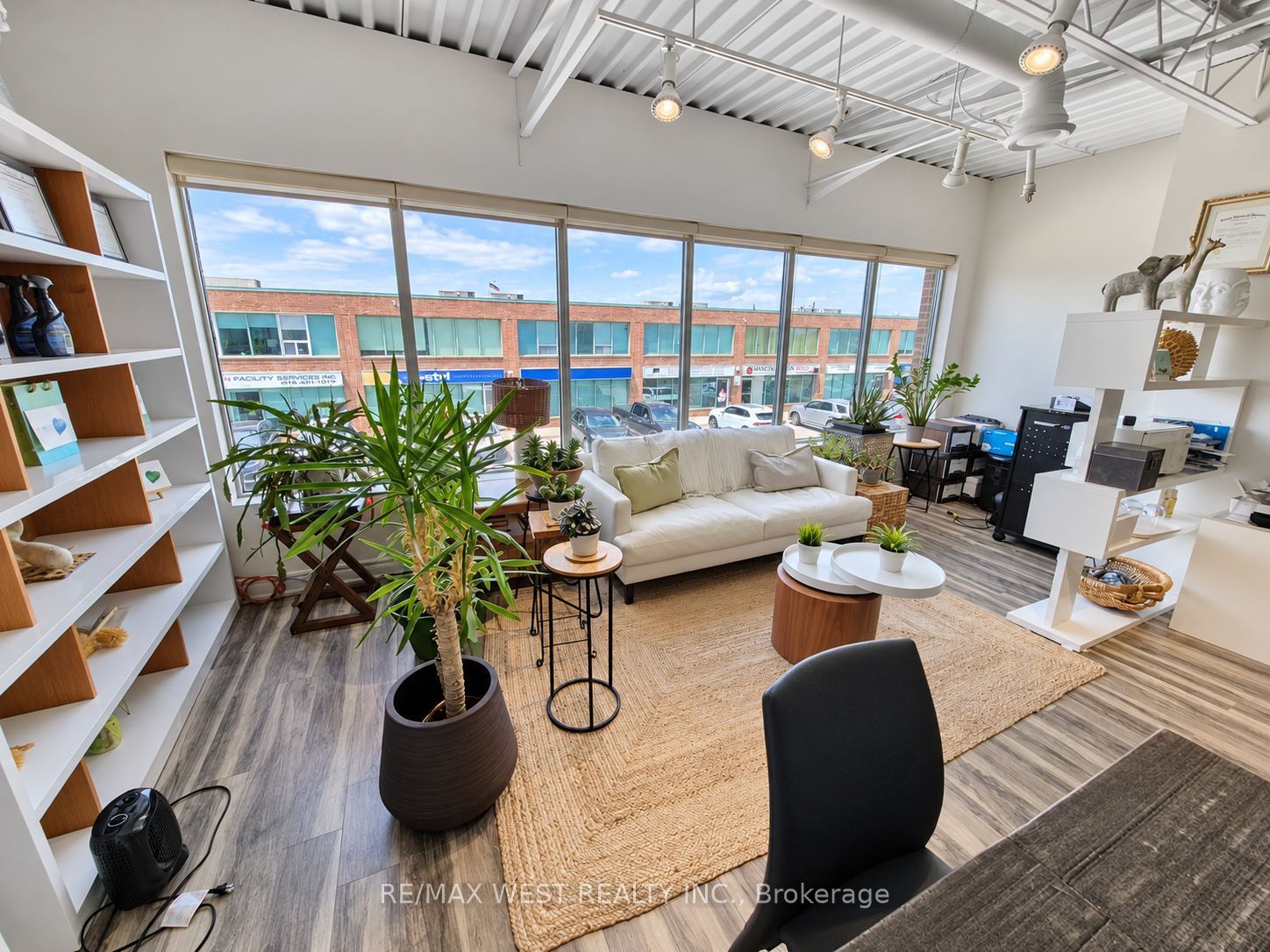 115 Woodstream Boulevard 17 -rm4 Property Photo 12