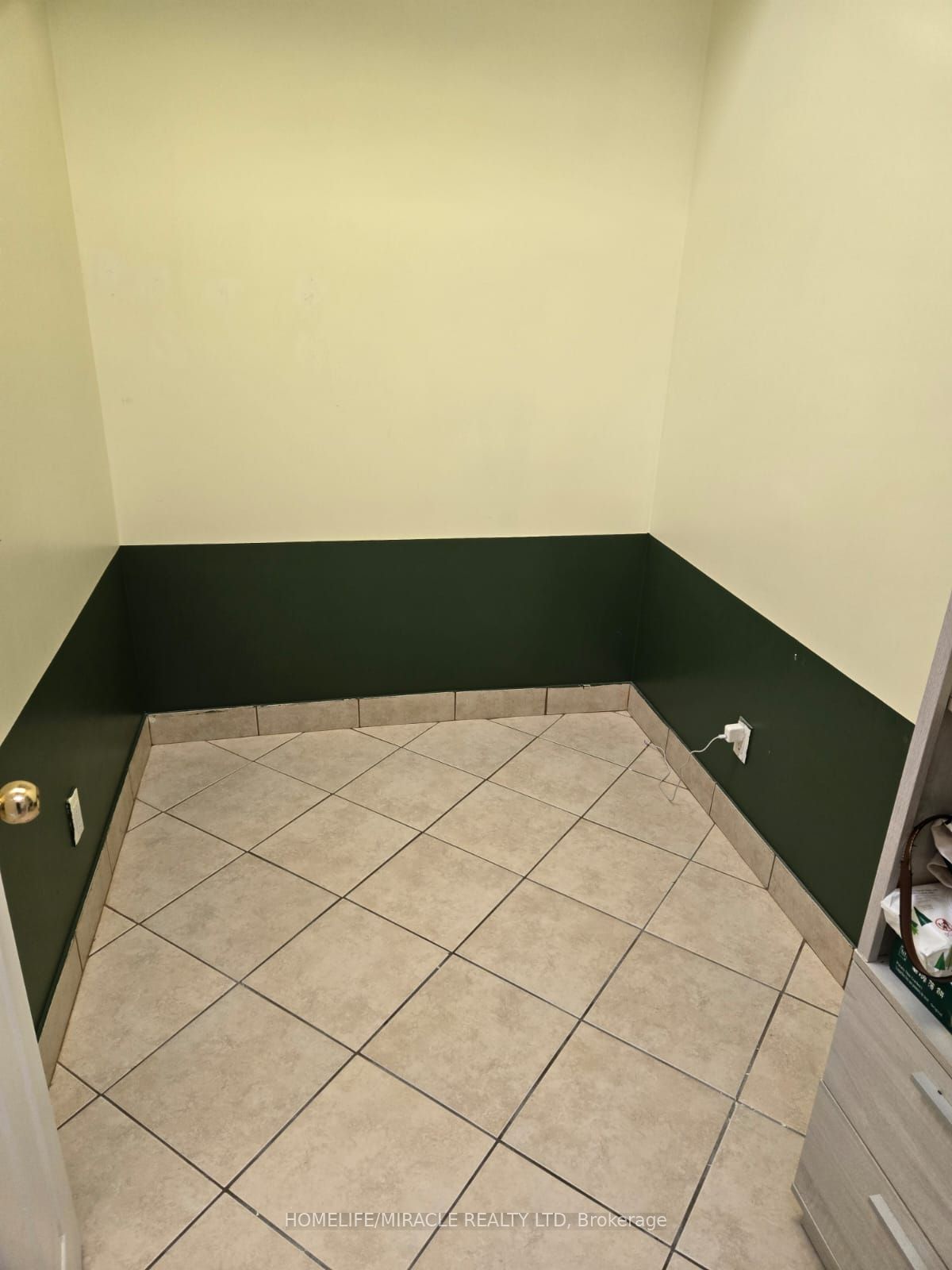 9688 Leslie Street #16 Property Photo 16