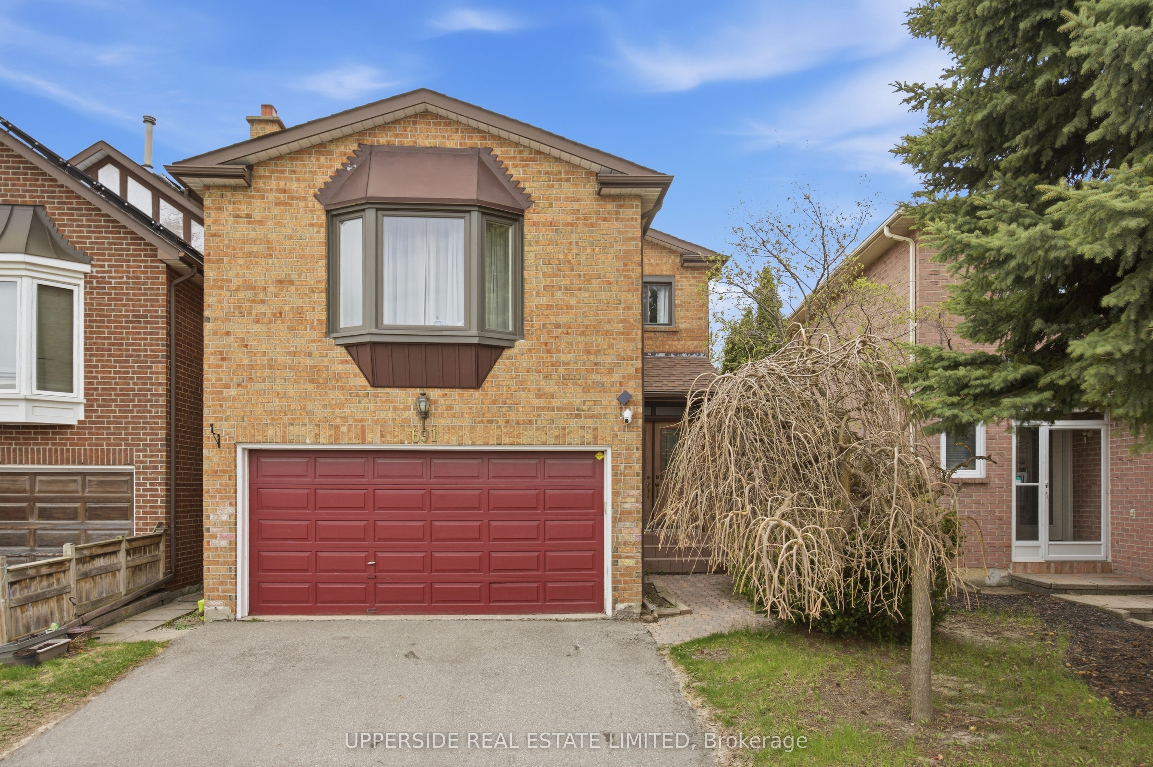 691 York Hill Boulevard Property Photo 1