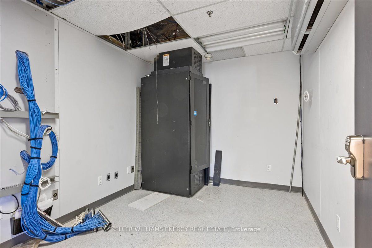2 Brock Street W 5a Property Photo 11