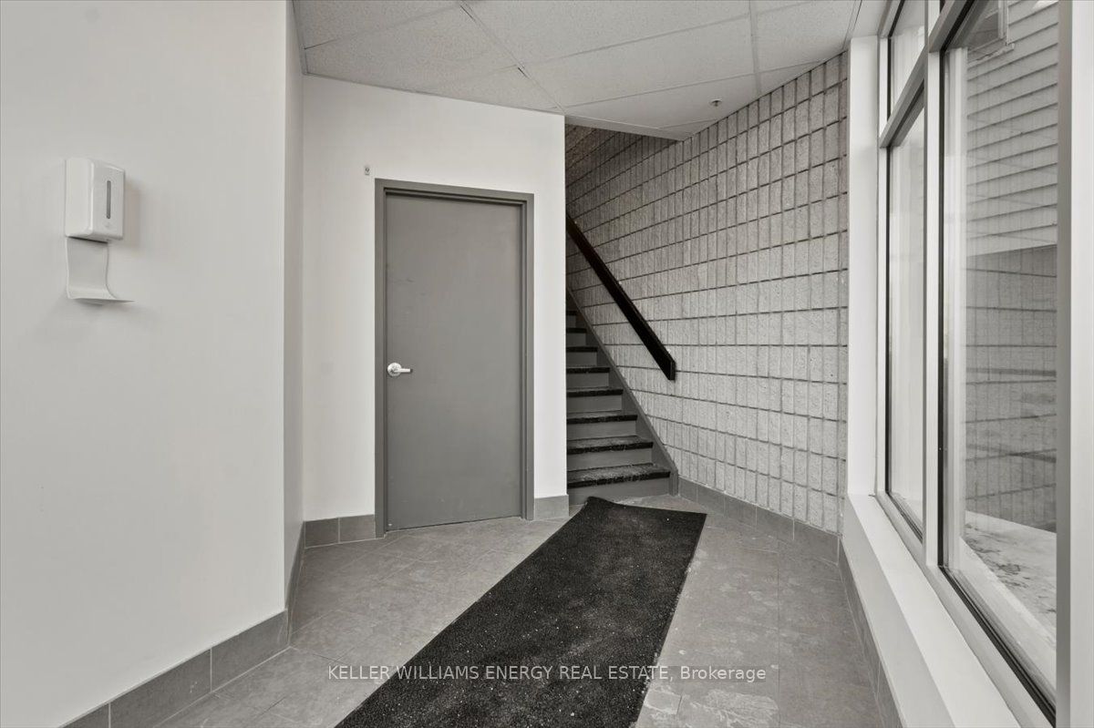 2 Brock Street W 5a Property Photo 15