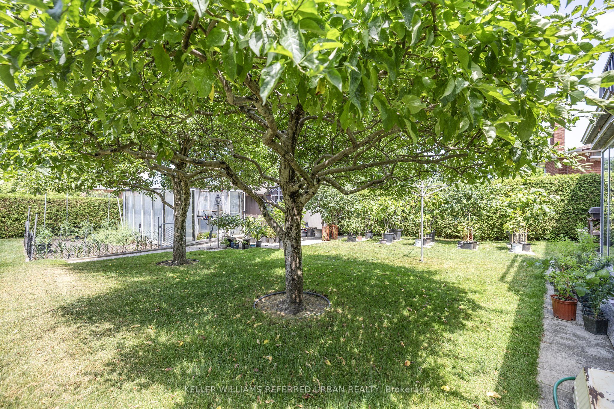 160 Miller Park Avenue Property Photo 33