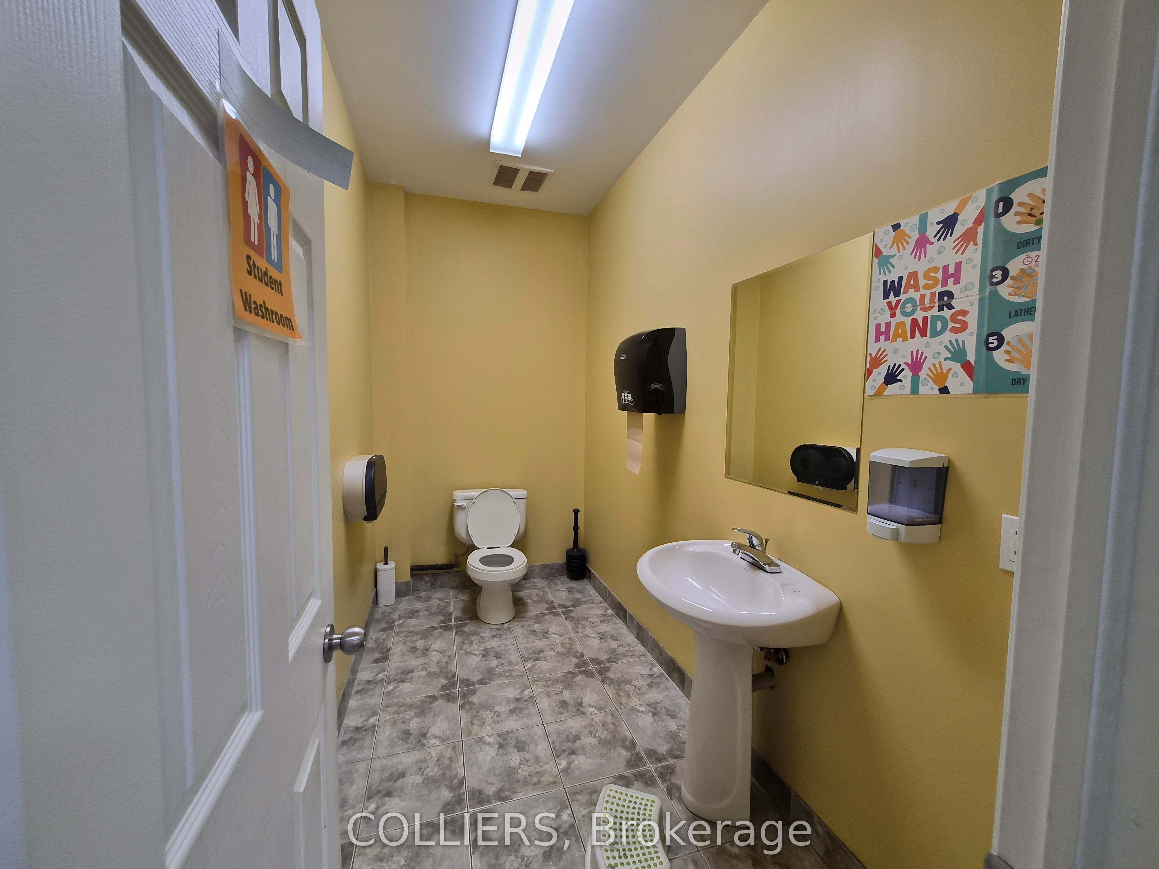 11685 Yonge Street B102 Property Photo 8