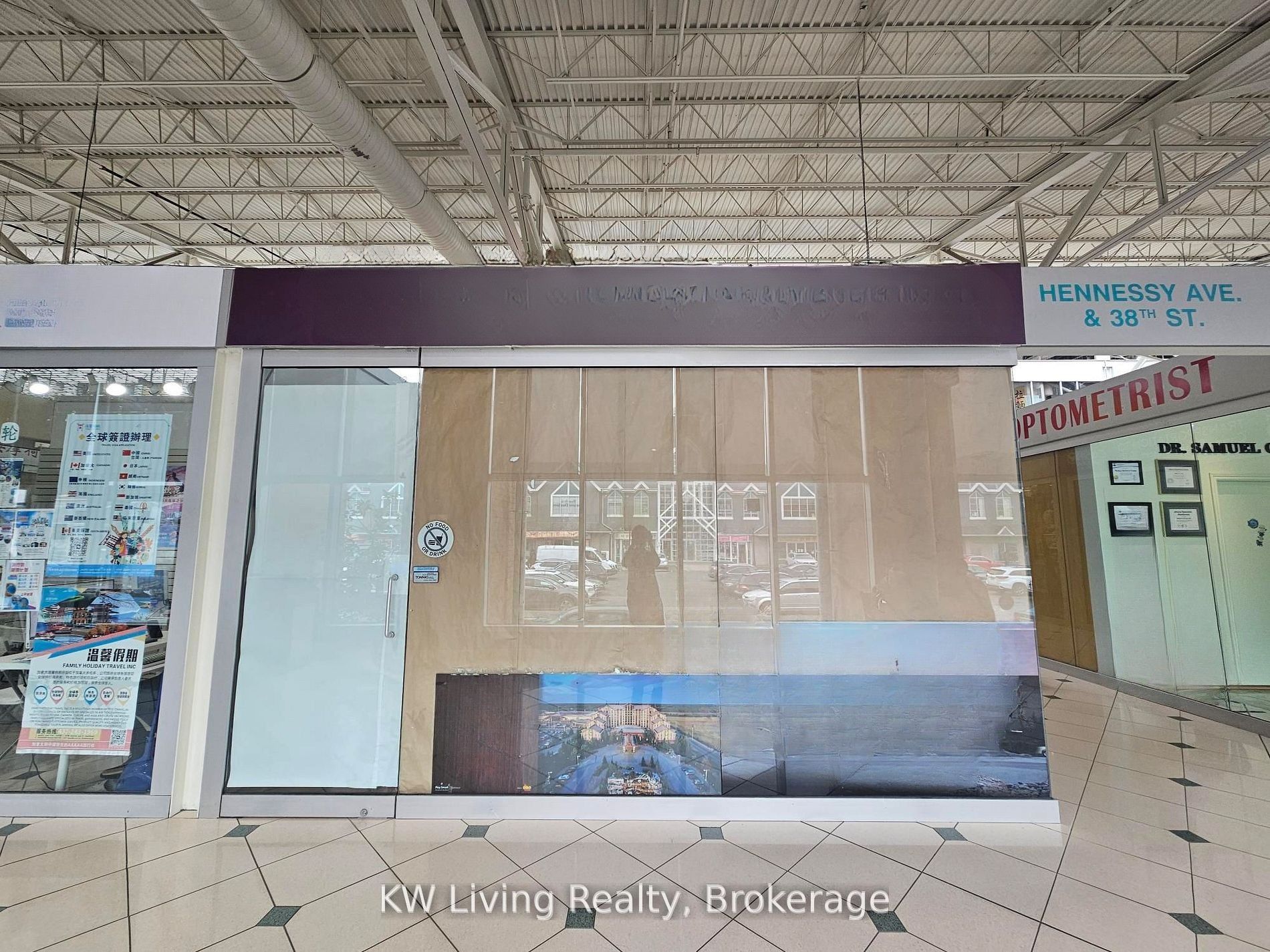 4300 Steeles Avenue E E16 Property Photo 2