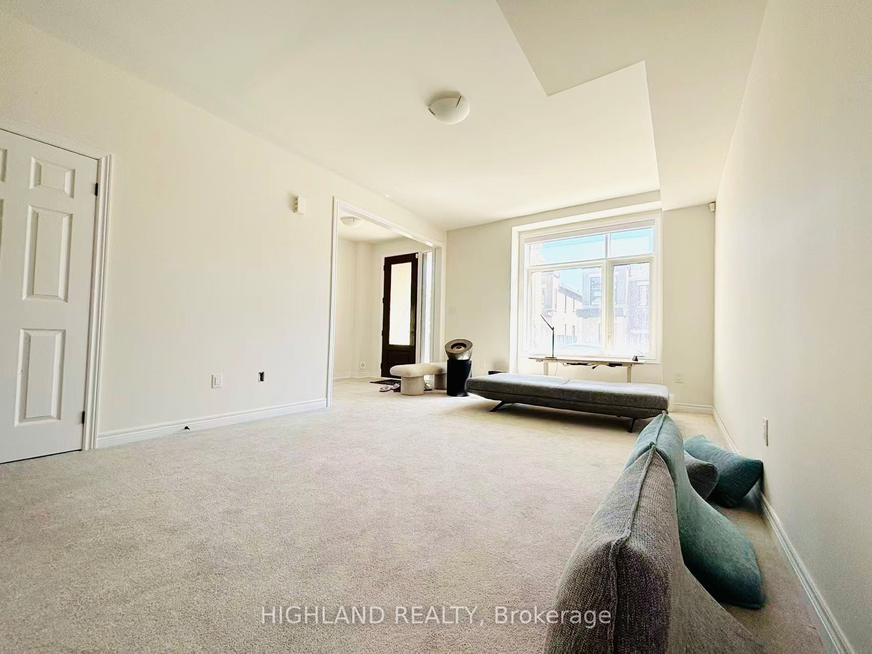 12 Robert Eaton Avenue Property Photo 2
