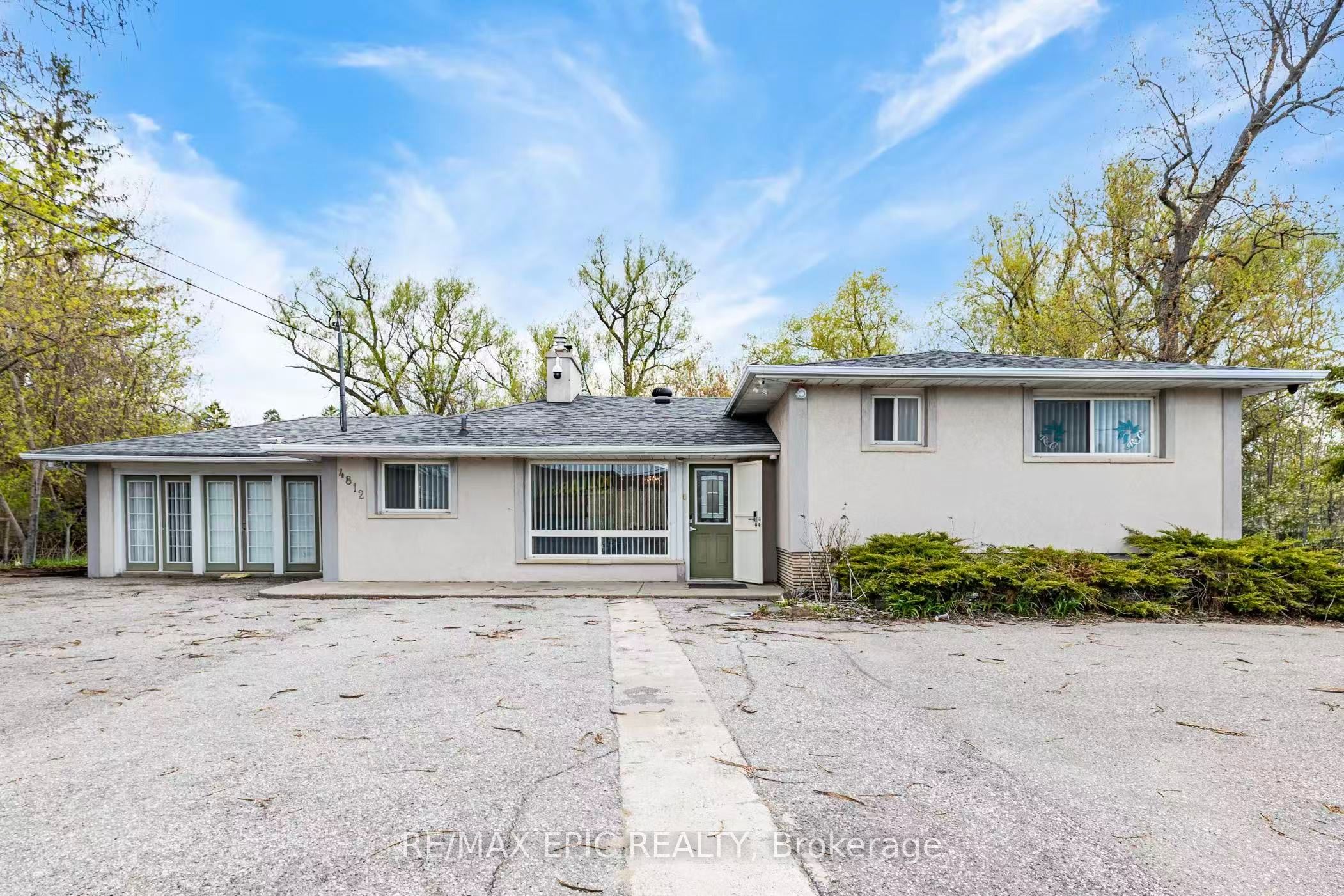 4812 Highway 7 E Property Photo 2