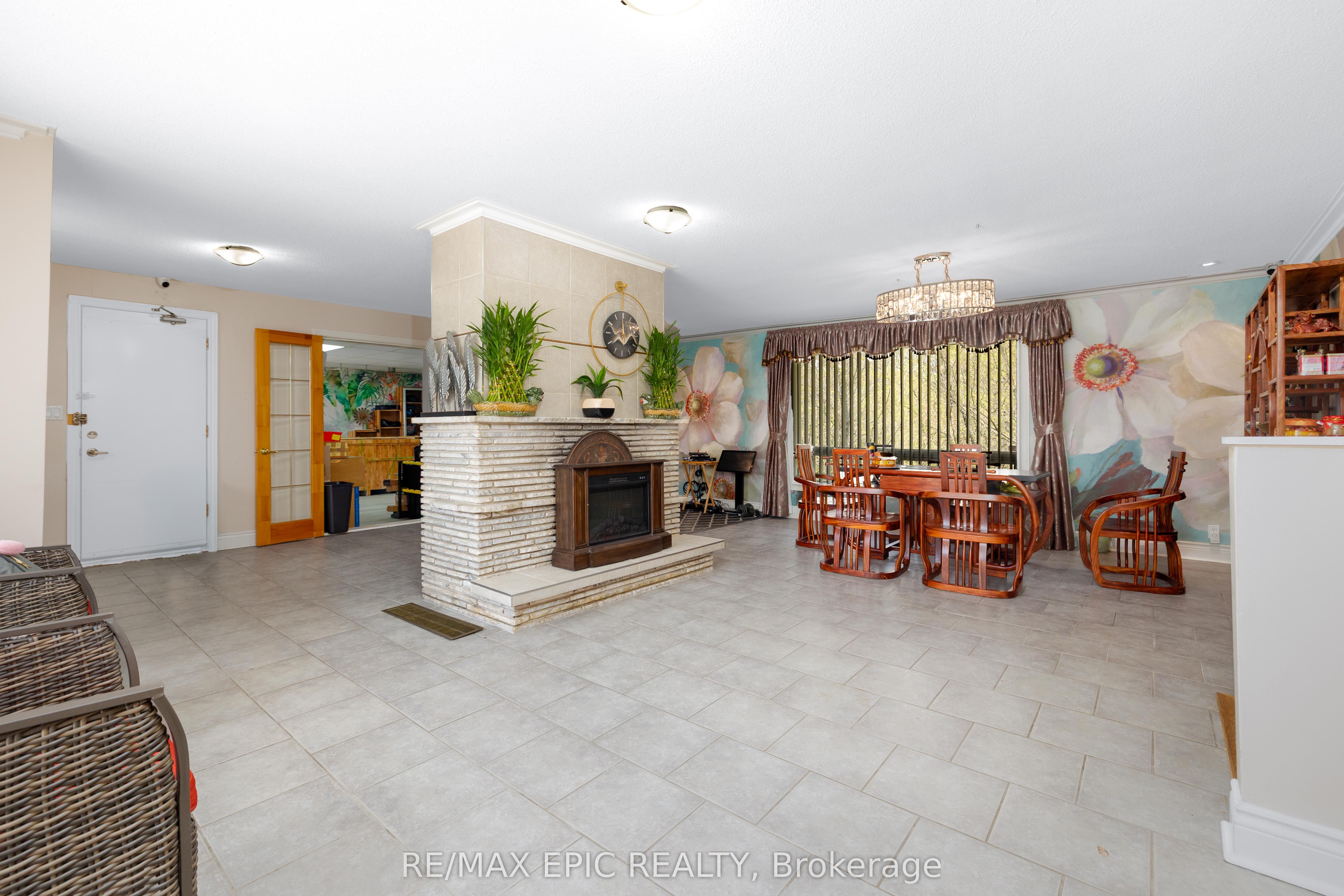 4812 Highway 7 E Property Photo 5