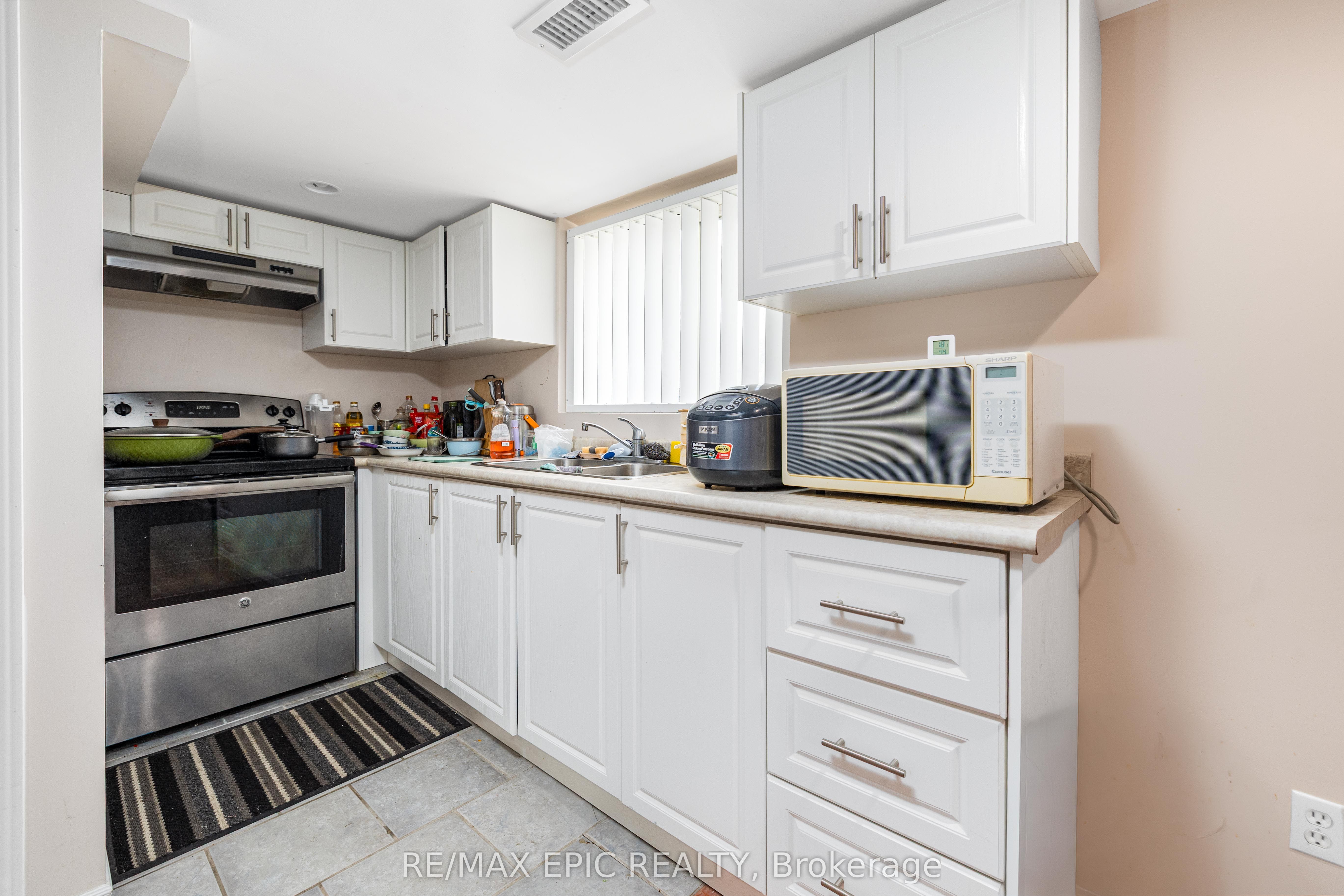 4812 Highway 7 E Property Photo 9