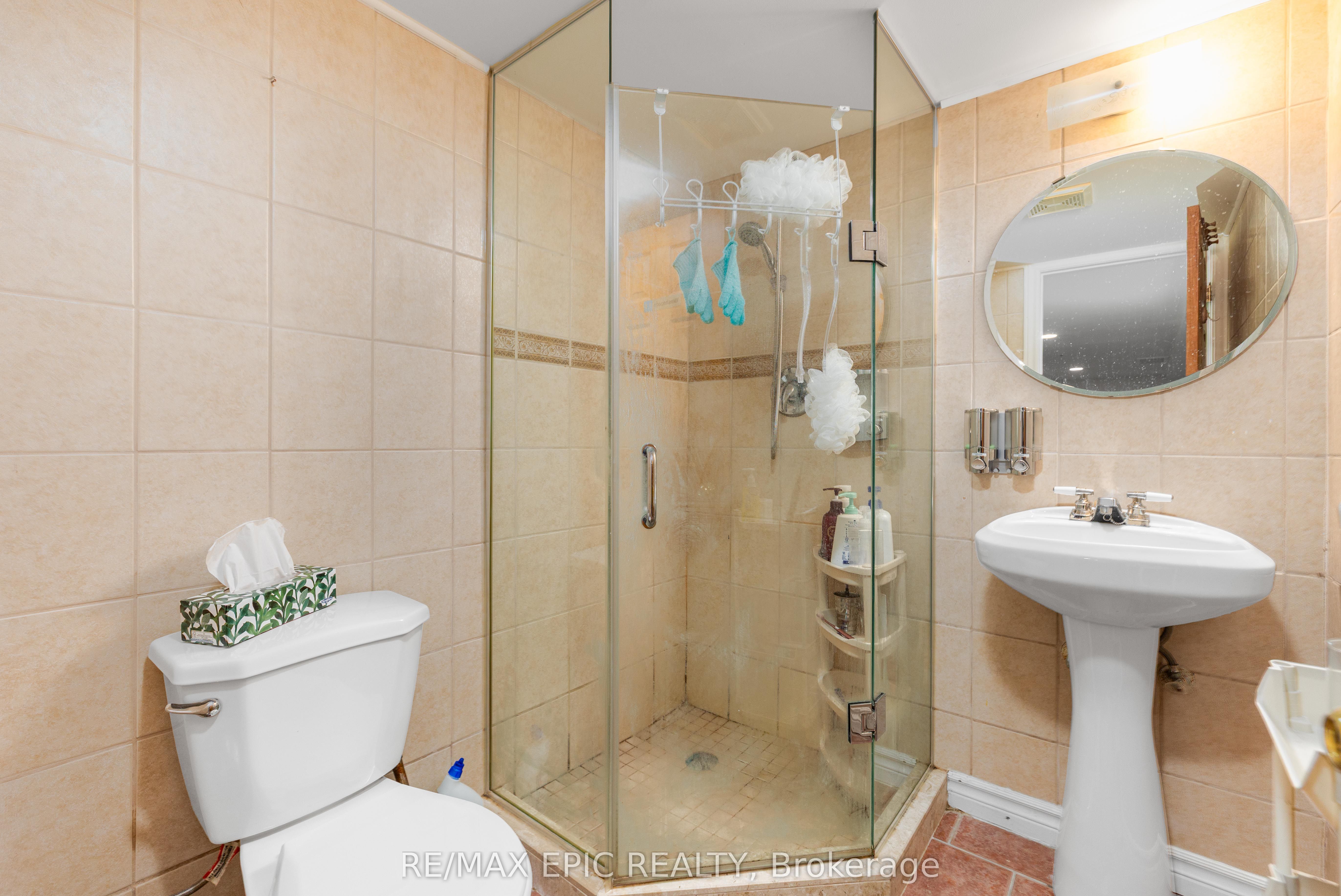 4812 Highway 7 E Property Photo 10