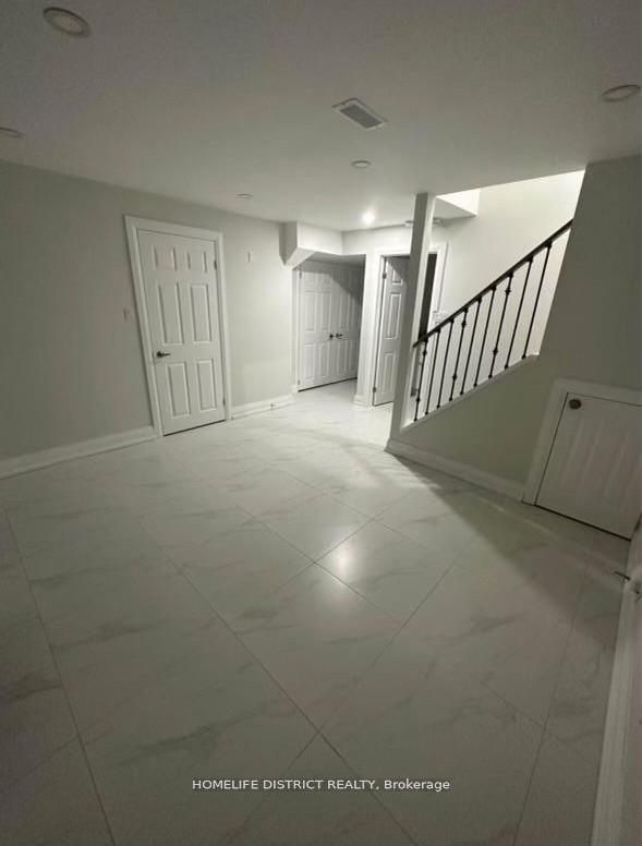 51 Sharpe Crescent Property Photo 3