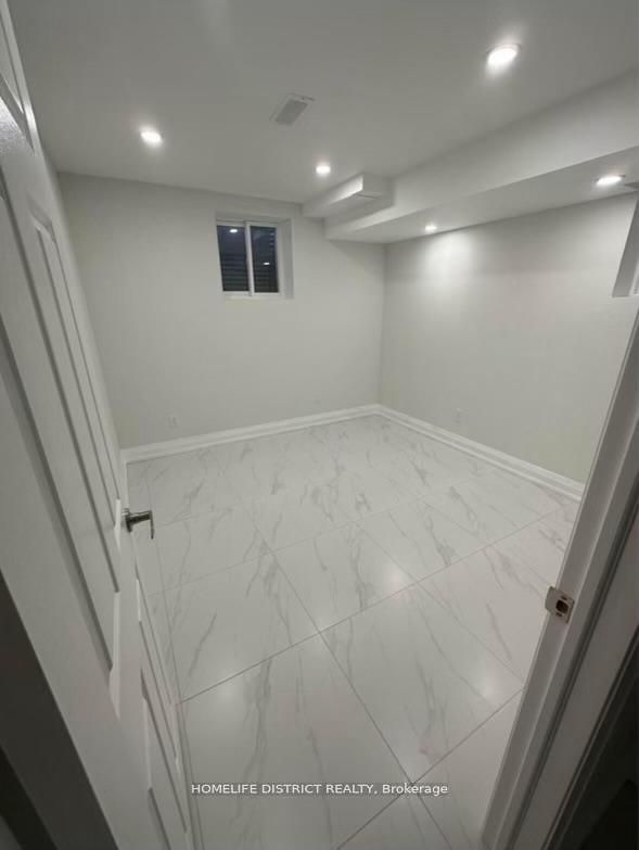 51 Sharpe Crescent Property Photo 7